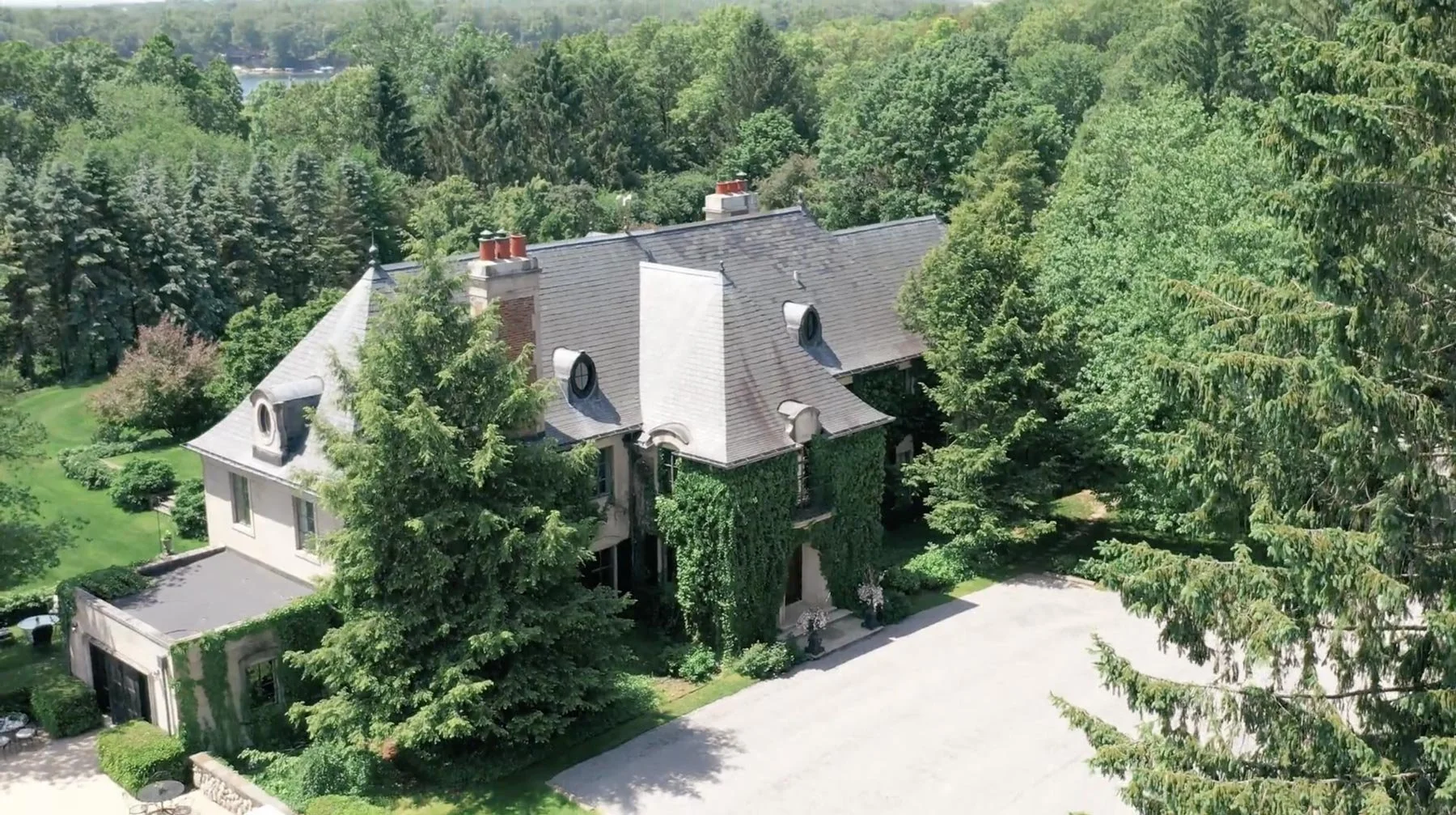 French inspired estate wedding venue in Michigan
