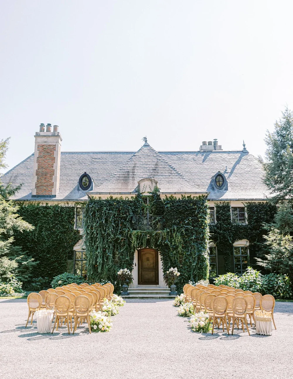 outdoor wedding ceremony venue in Michigan