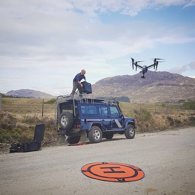 One hell of a job travelling round Scotland in this lovely @landrover #defender #110. Filming for a high end travel company at sone exclusive places around Scotland  #dji #inspire2 #dronephotography
#drone #dronestagram #drones #landrover #landroverd