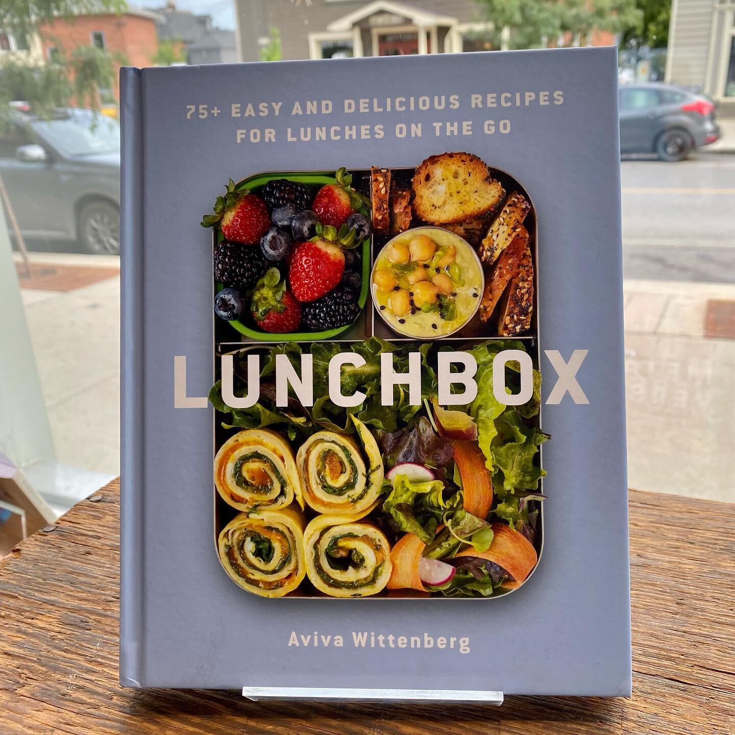 If you are looking for some delicious inspiration for meals on the go, this book is for you. 

The beautiful photos and simple recipes will have you reaching for your thermos and bento box. I&rsquo;m so excited to try some of the ideas in here. 

Sto