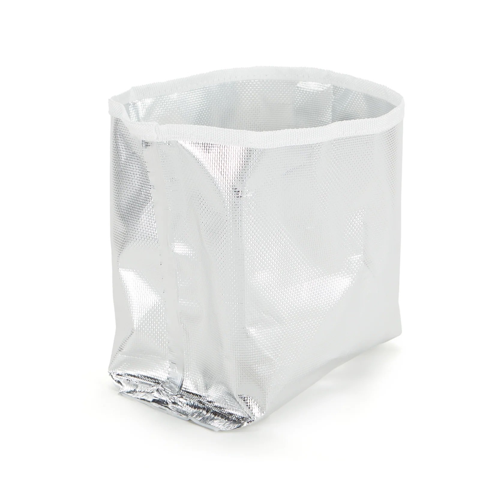 PetiteLunchPoche_Liner_01_759b33c7-0e27-421b-b6ab-9993ad786eb7.jpg