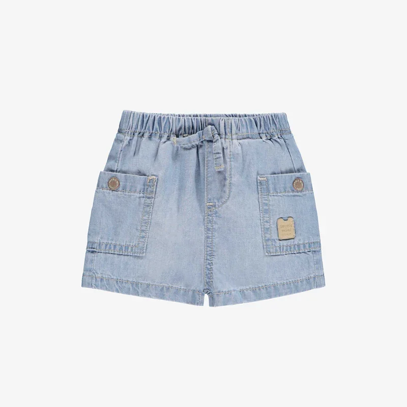 Blue shorts in light denim
