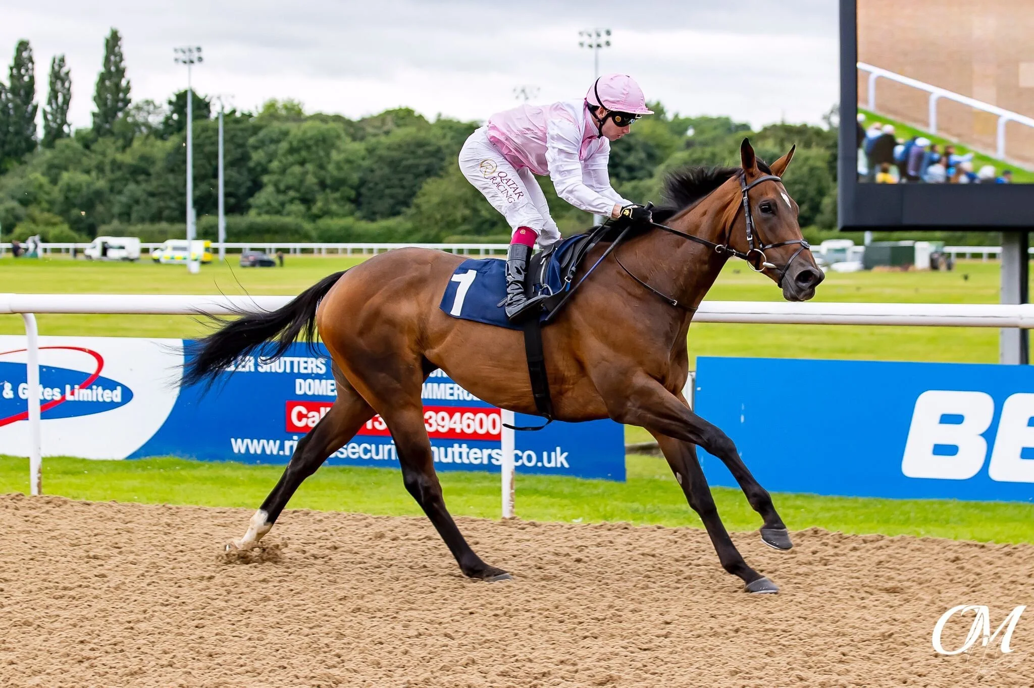 Knavesmire action never disappoints