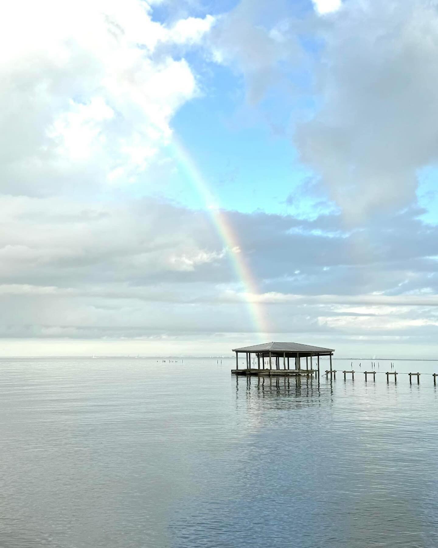 Things to do on the #EasternShore 🌈 Catch a rainbow over the bay! #magical 

📸: Chelsea Hargett Francis 

#ExploreEasternShore #MobileBay #rainbow #rainbows #coastalliving #southernliving