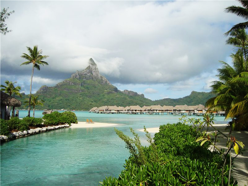 InterContinental Bora Bora Thalasso Resort.jpg