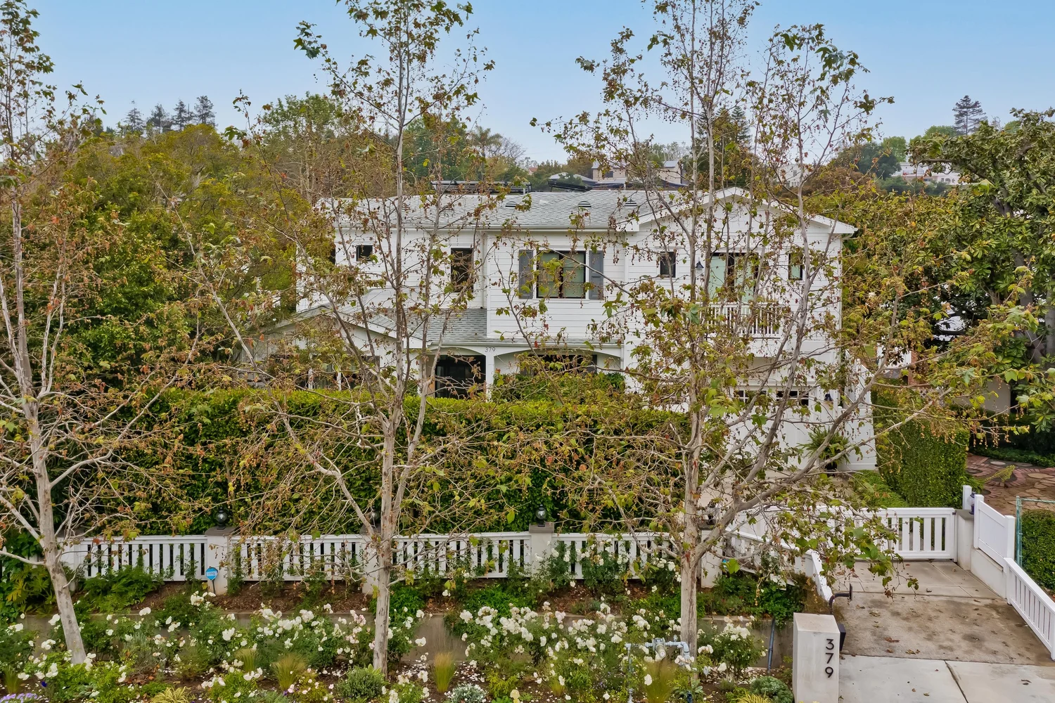 379 N. Kenter Ave, Brentwood, original unaltered photo
