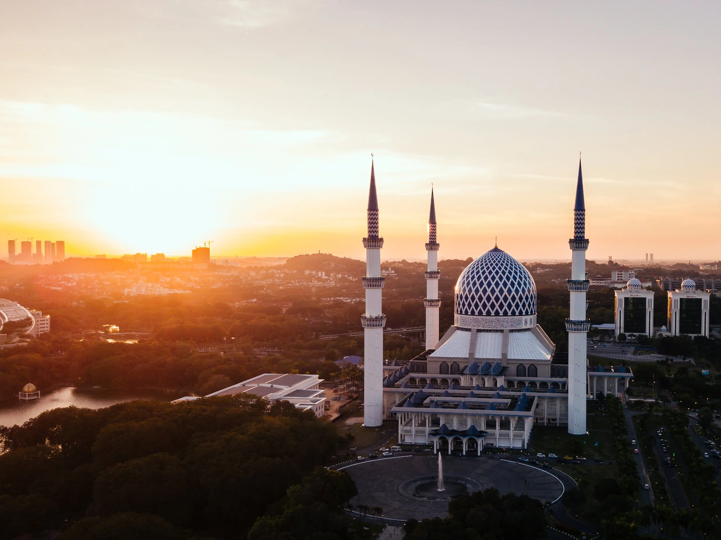 god in islam.jpg