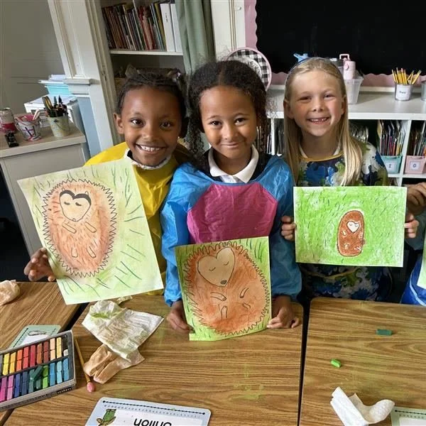 1st graders brought their first memory poem, &ldquo;The Hedgehog&rdquo; by J.J. Bell, to life with colorful artwork to match.

#classicalchristianeducation #sccslife #joyfullyacademic