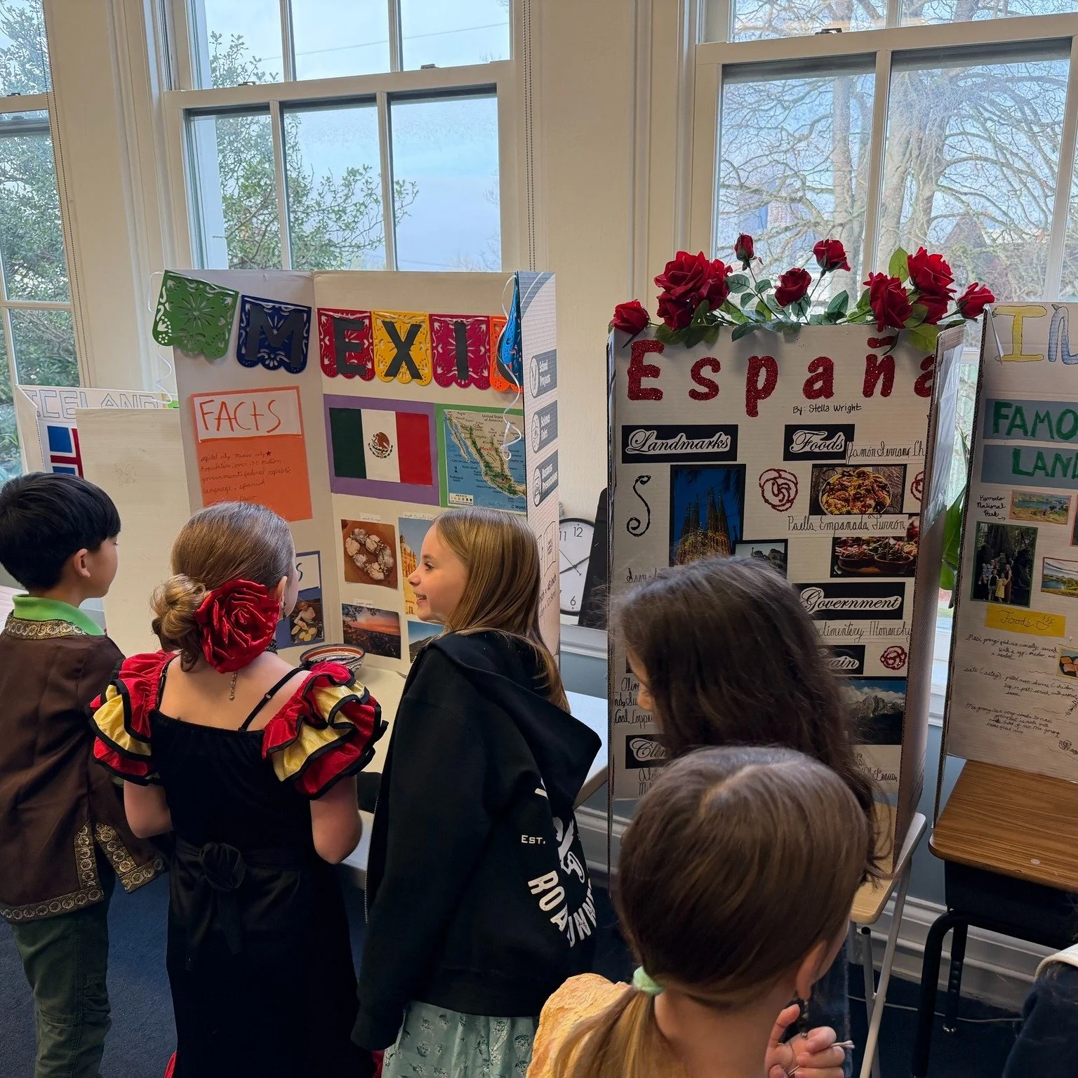 3rd grade celebrated International Day, diving into a country of their choice through costumes, posters, and favorite dishes. The day included an international feast and plenty of excitement as students shared what they learned with one another.

#cl