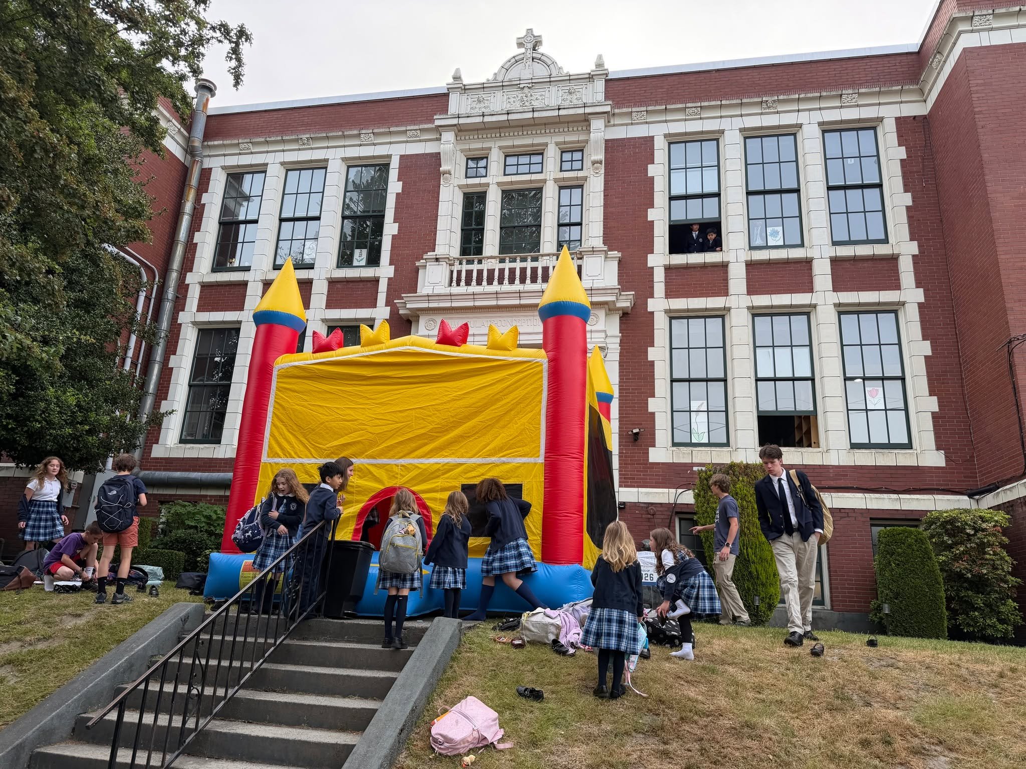 Senior prank!

The Class of 2026 surprised the school this morning with a bouncy house at the front entrance.

There were plenty of double takes, lots of laughter, and more than a few students wishing every school day started this way.