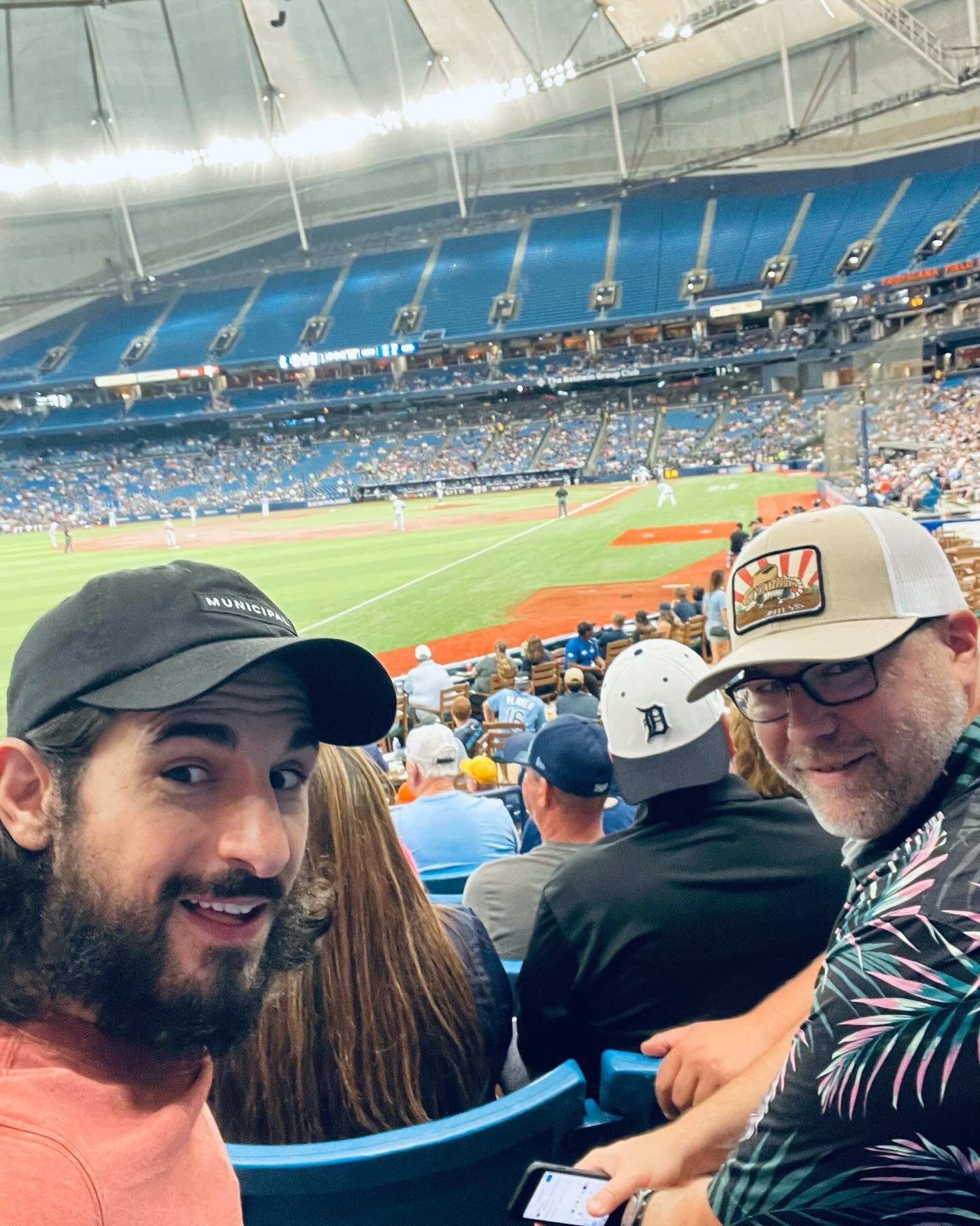 Rays against the Tigers! TB got the W! Impromptu side quest with @jmthesoundguy between @thethornofficial show dates @mlb @tropicanafield @raysbaseball