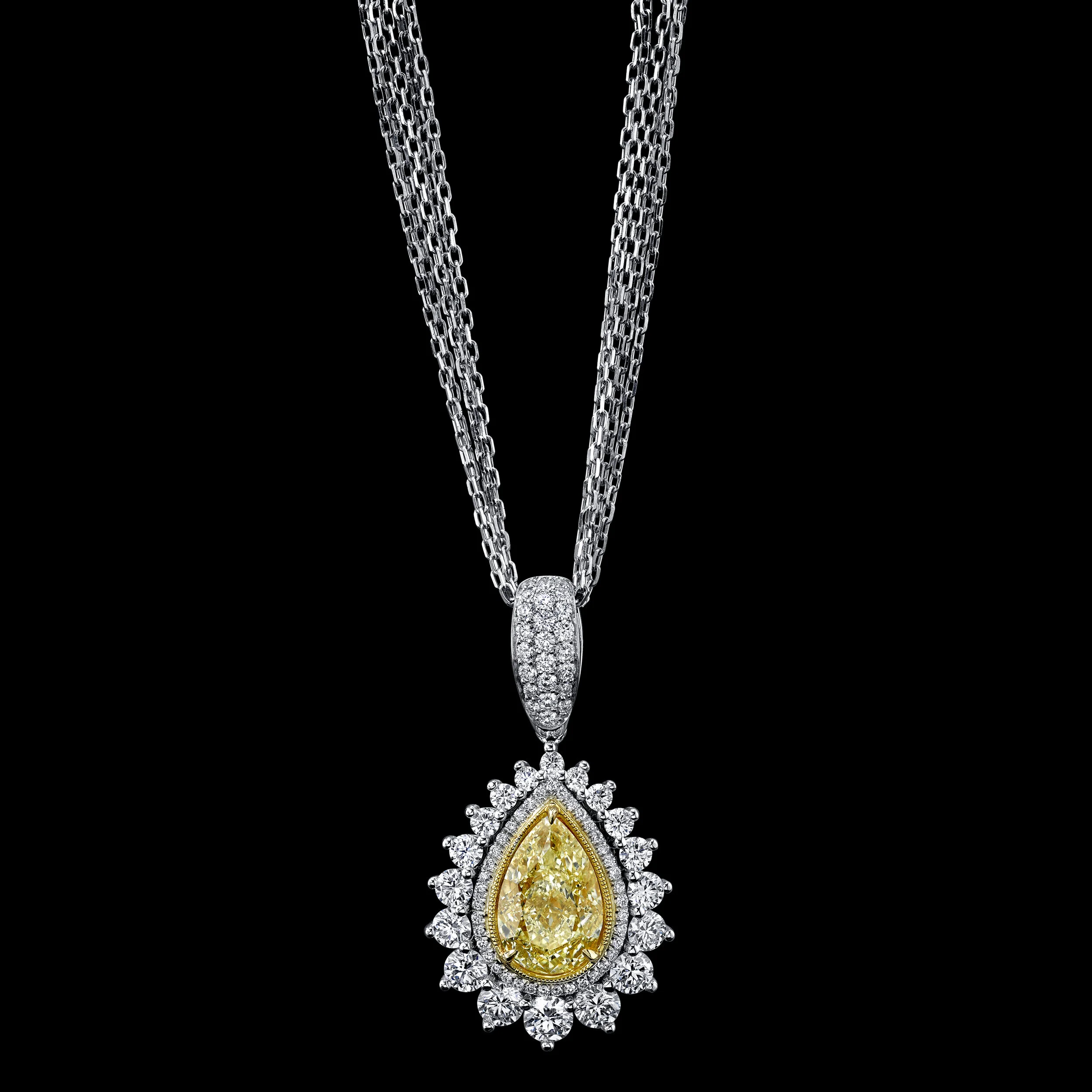 3.04CT PEAR SHAPE, FANCY LIGHT YELLOW PENDANT