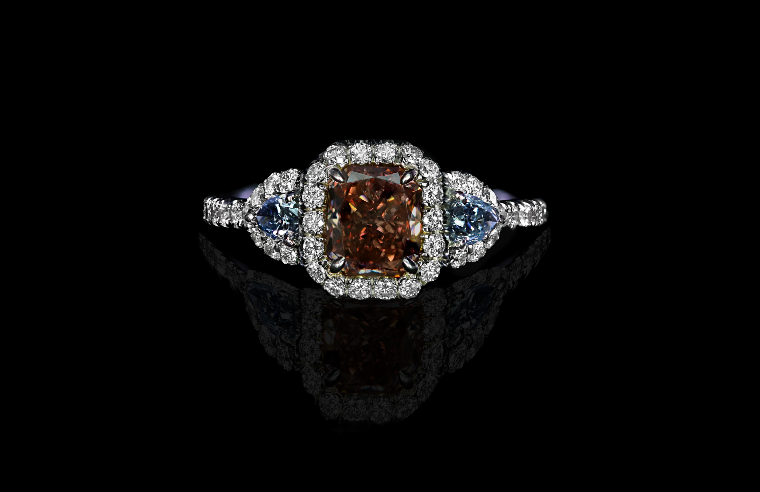 1.01CT RADIANT FANCY DEEP PINK DIAMOND RING