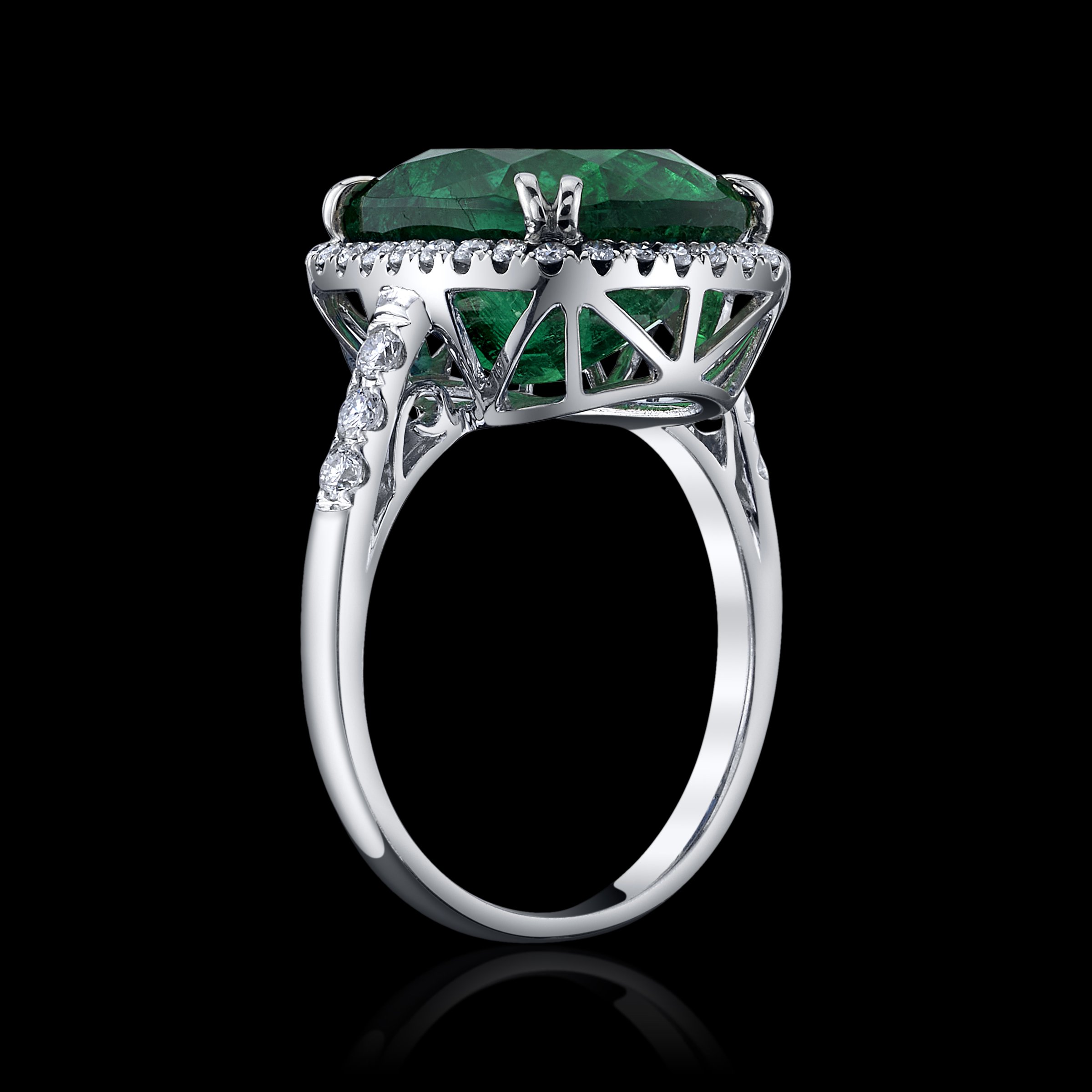 8.01ct CU emerald side.jpg