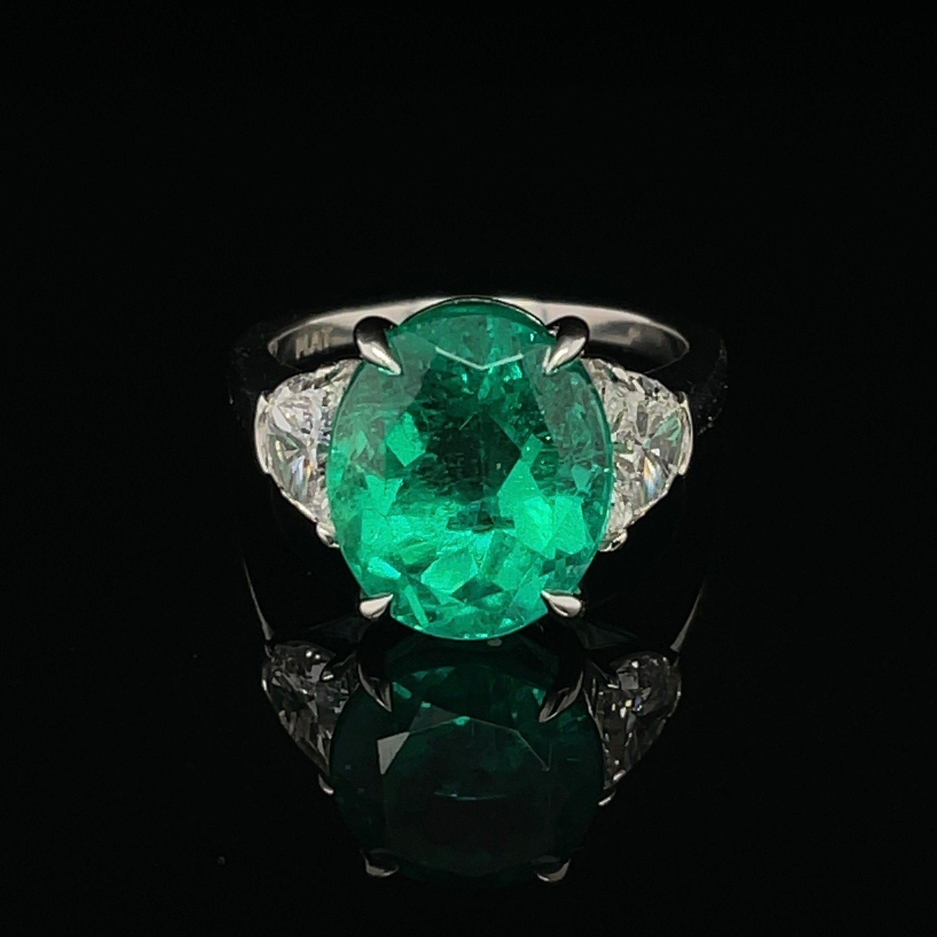 5.60ct Oval Green Emerald &amp; diamonds ring - Style # RR-175 