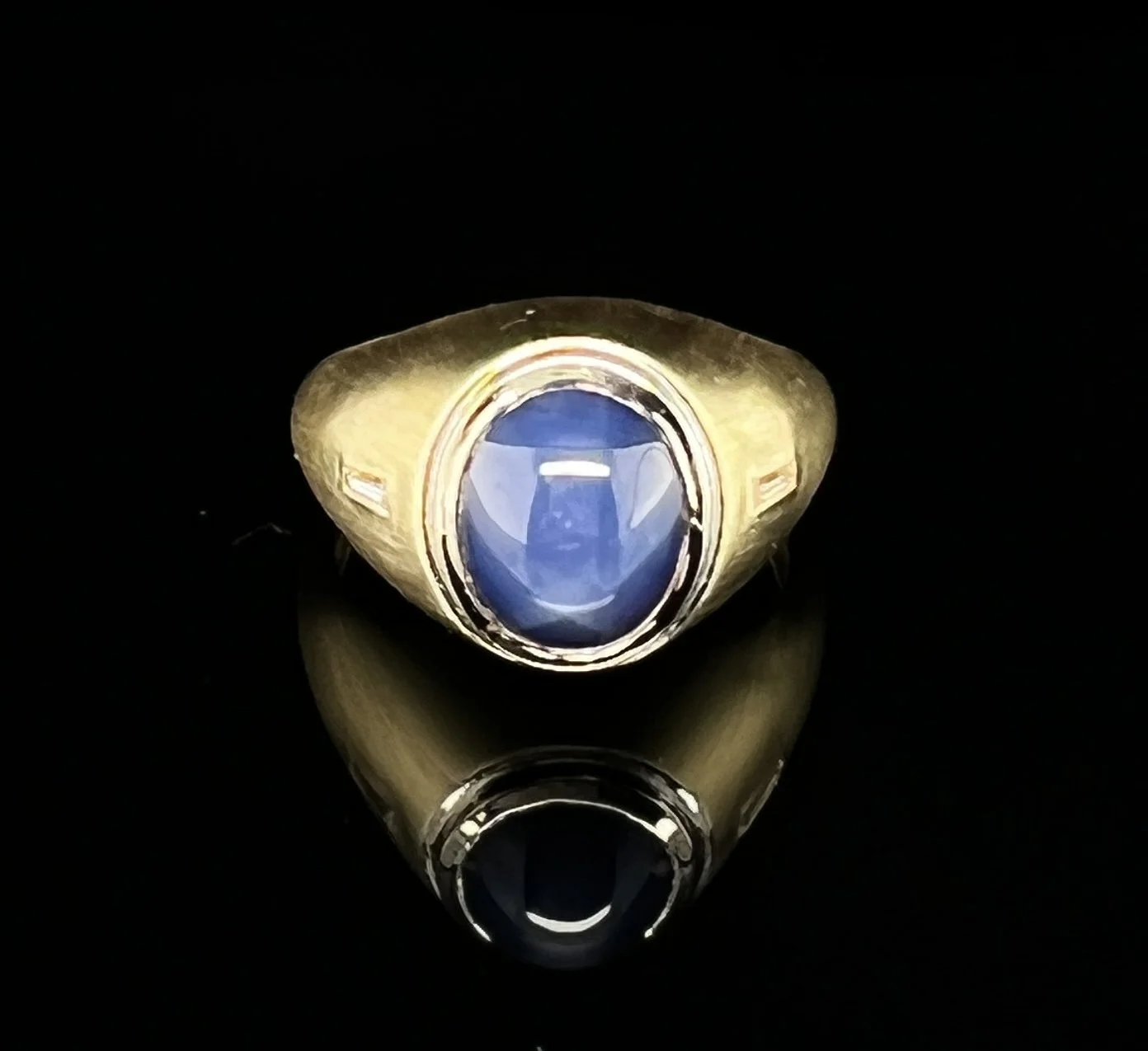 4.65ct Star Sapphire Men's ring front.jpeg