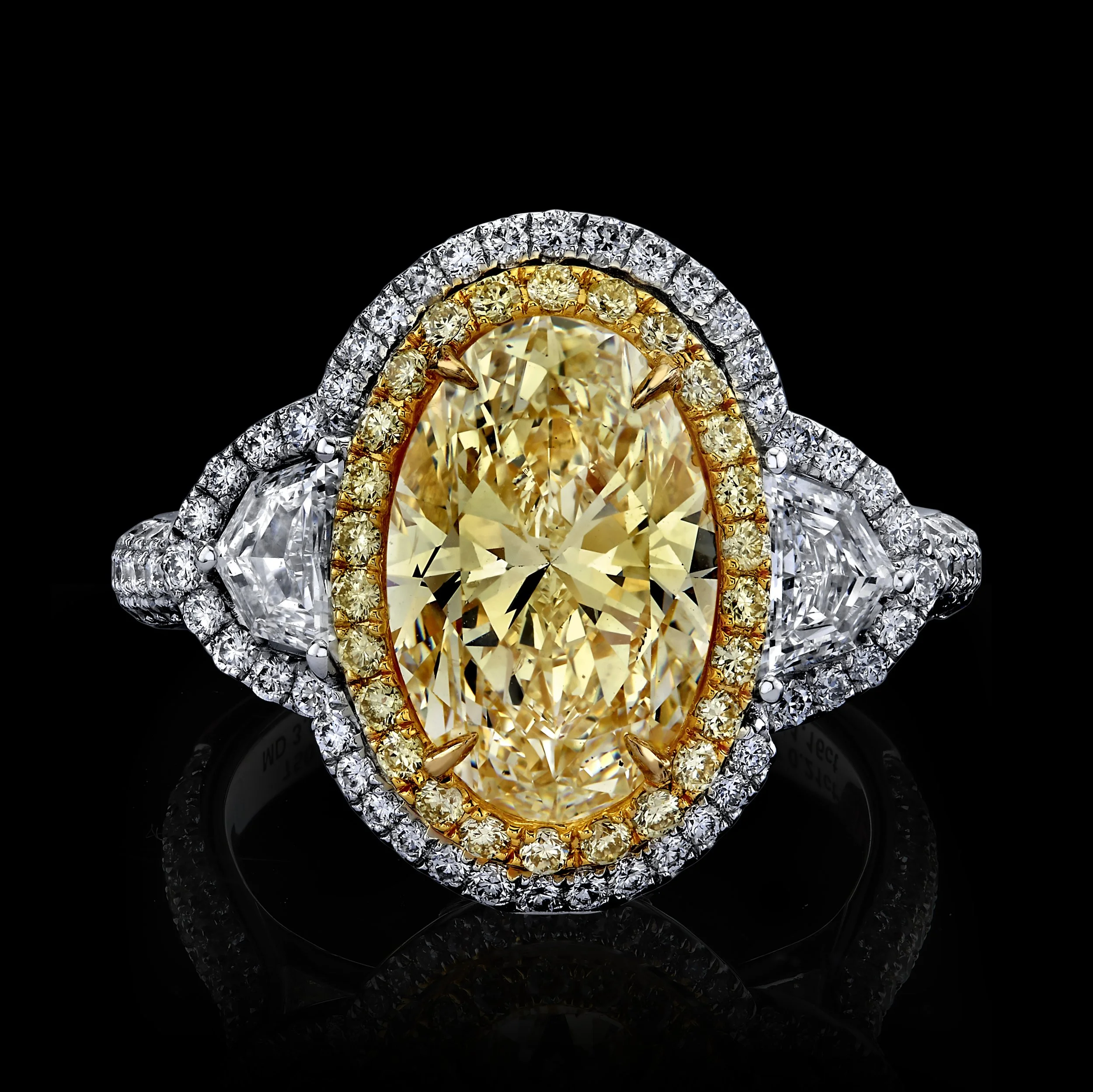 3.02ct OV, U-V SI1.jpg