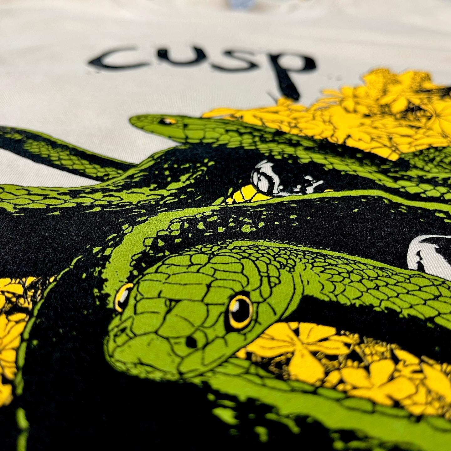 3 color prints of 3 curious snake buddies for @cusptunes on Soft Cream  @nextlevel.apparel tees!Thanksssssss Cusssssssp🐍
💥🏠💥

#explodinghouseprinting #cusp #cuspband #pantone #snake #chicagoscreenprinting #nextlevel #chicago #chicagoprinters #chi