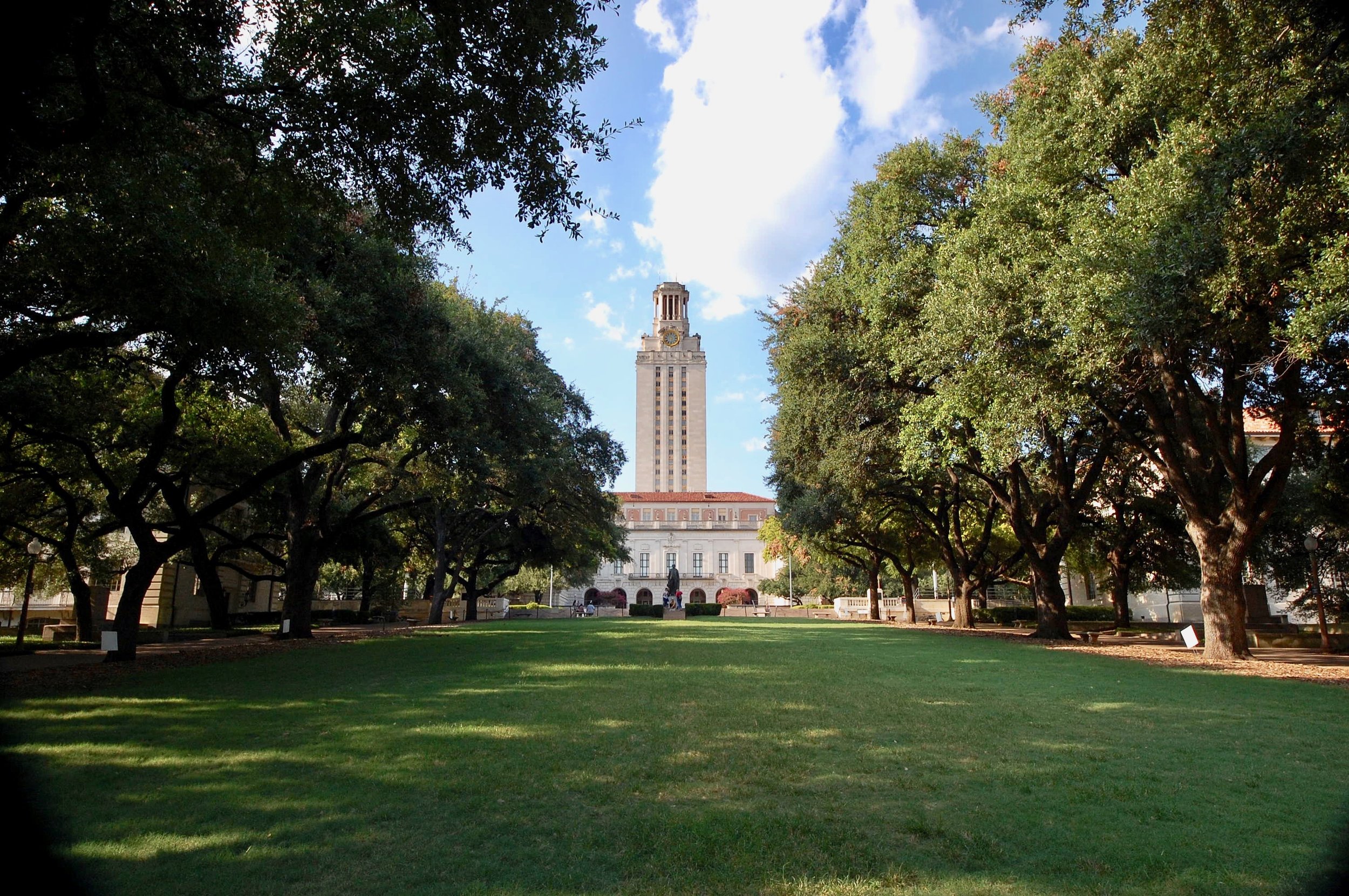 Figure 1. The University of Texas at Austin Main Tower Building as seen from the South Mall lawn, 2019. The tower was designed by Paul Cret and completed in 1937. In 1966 it was the site of one of the first major campus shootings in the United States. Photograph Willa Granger.