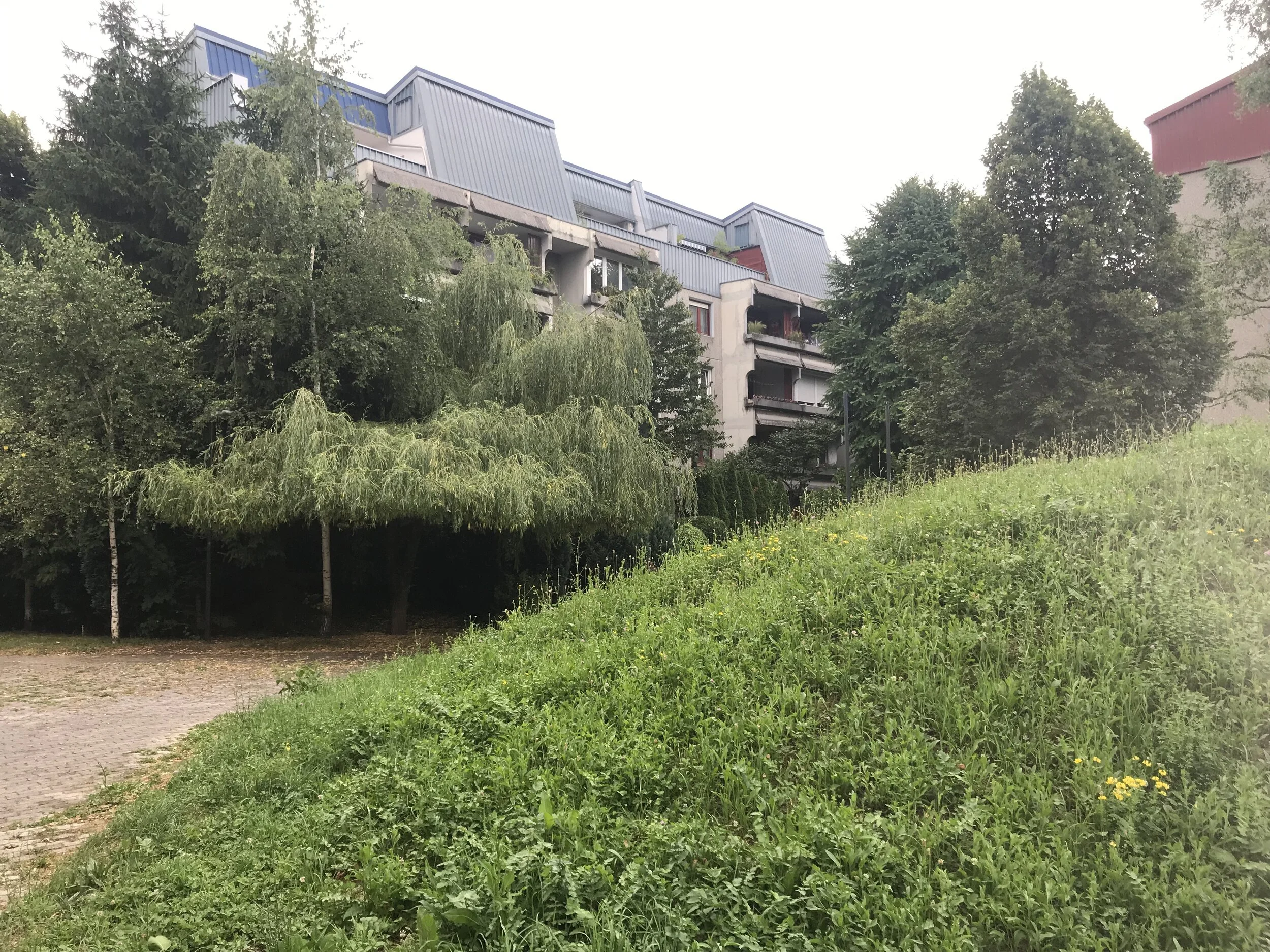 Figure 5. Fužine_04: Verdant landscaping surrounding low-rise Fužine buildings, 2019. Photograph by Michael R. Allen.