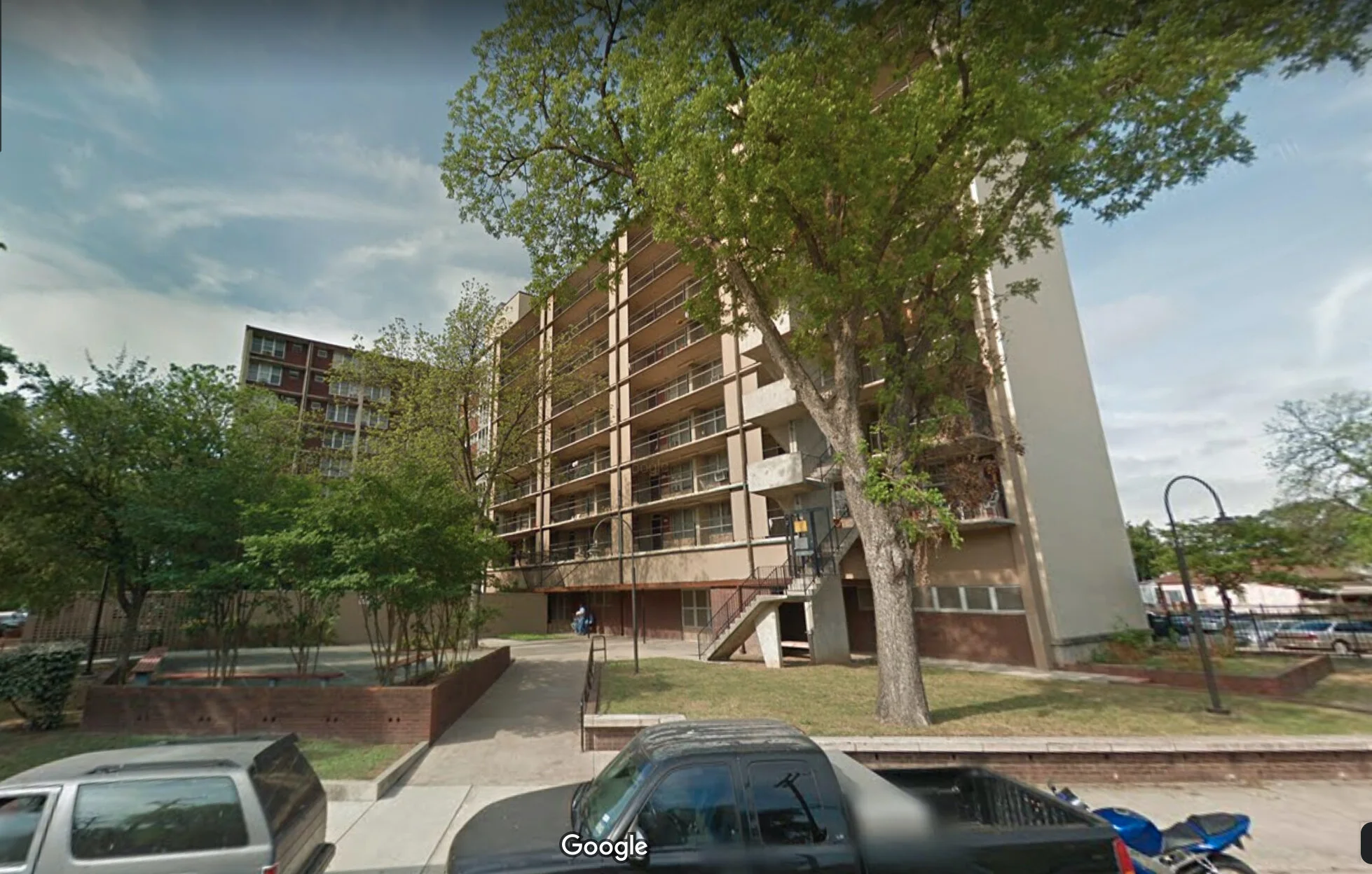 PLATFORM Viewing, Watching, Observing Aging and the Architecture of