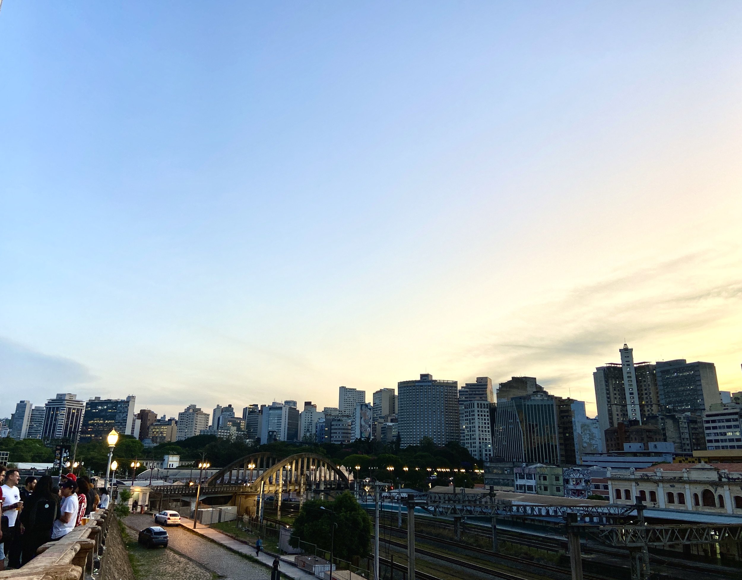  Figure 2. Viaduto Santa Tereza lit up at dusk as seen from an adjacent street, Belo Horizonte. Photograph by Lydia Collins, 2023. 