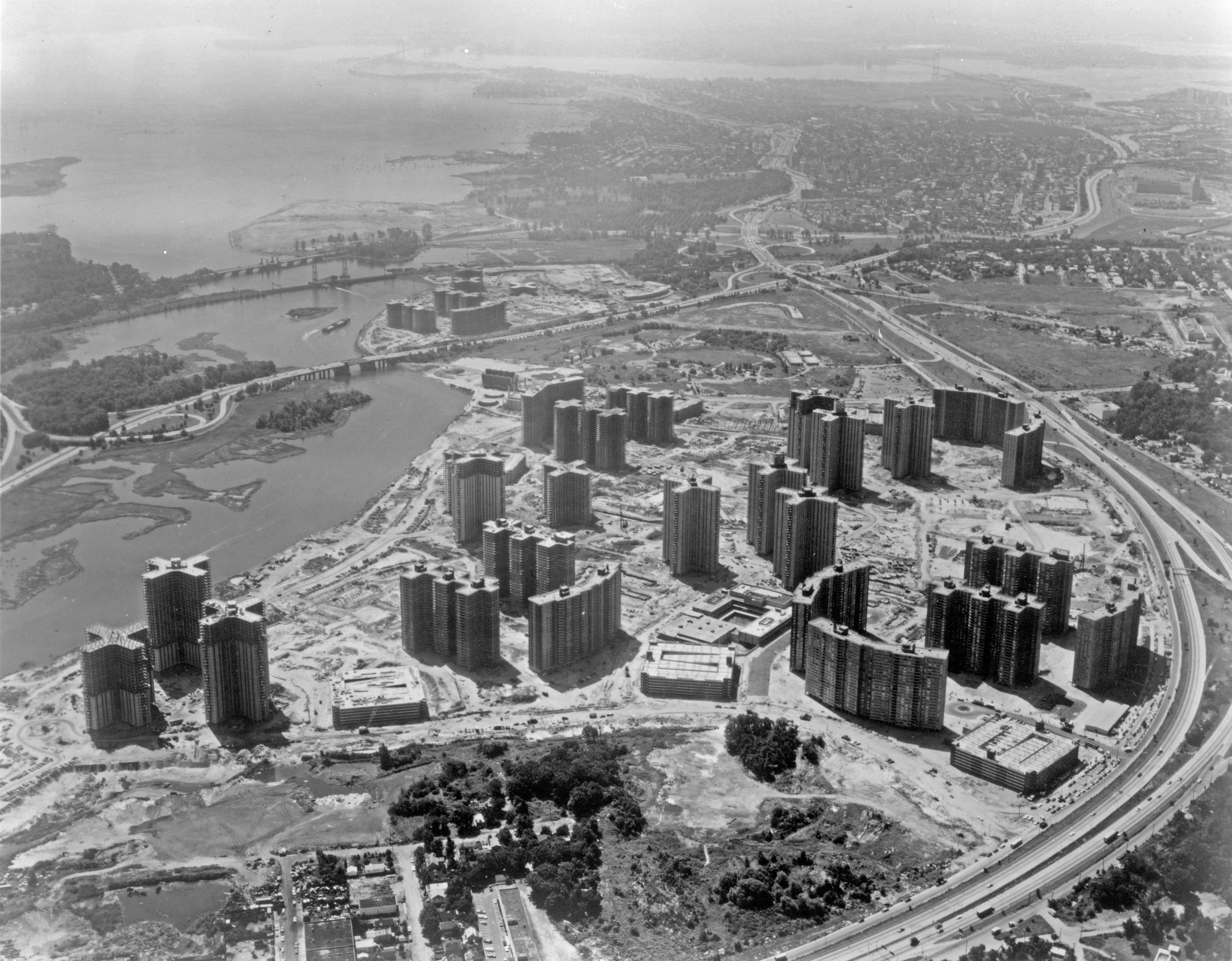 PLATFORM Rethinking Co op City White Flight And Race platform-rethinking-co-op-city-white-flight-and-race