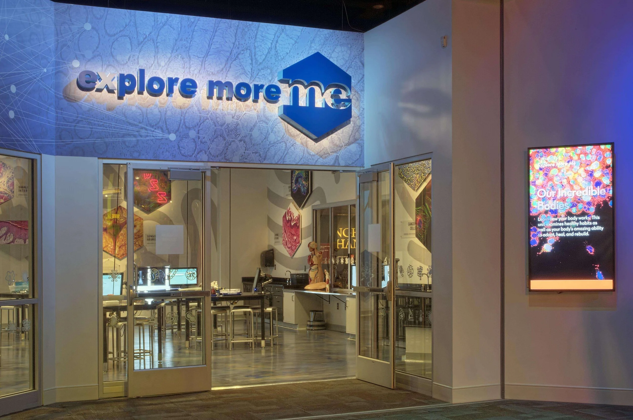 ExplMoreMe 08web.JPG