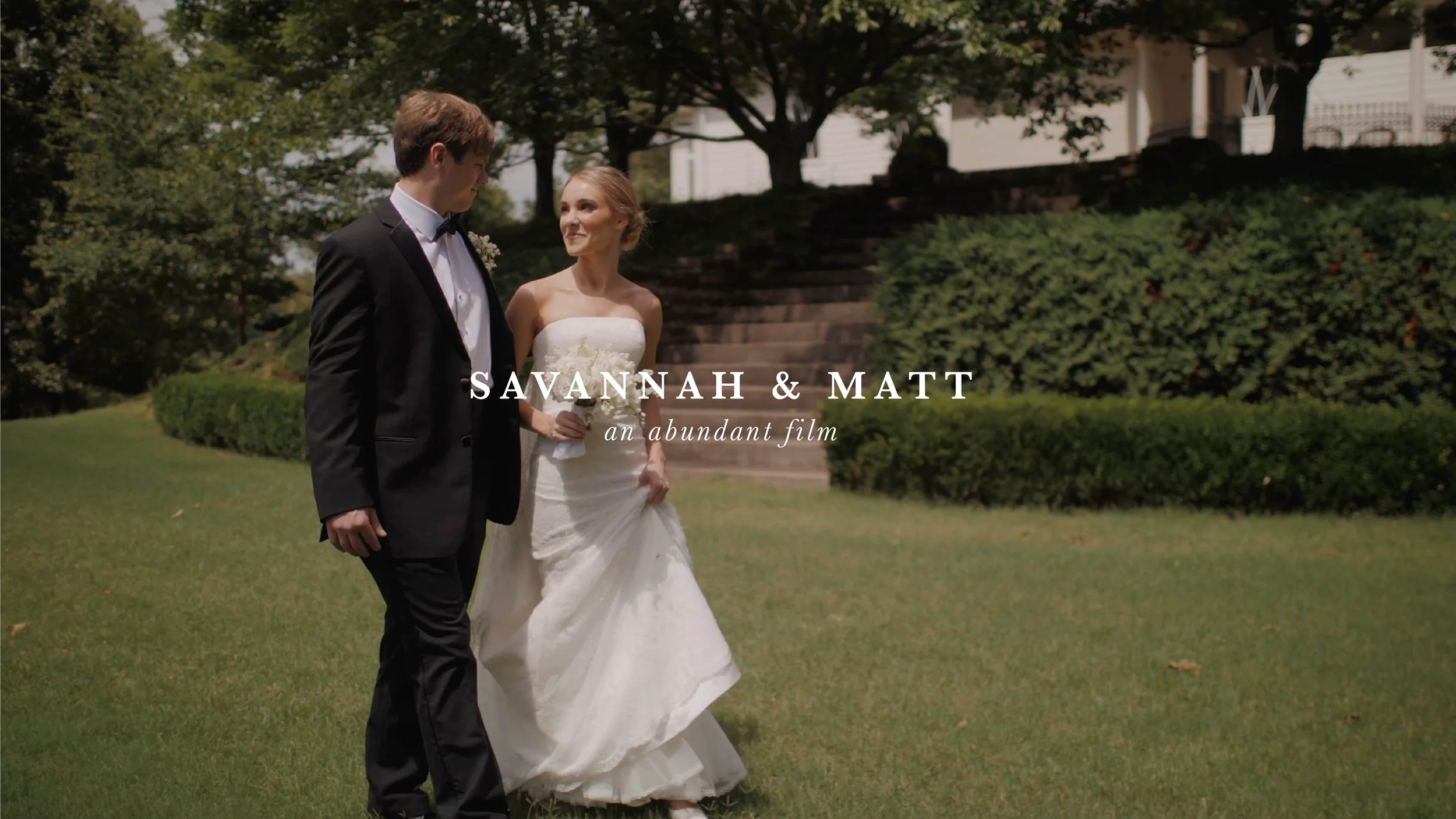 Castle Hill Wedding | Hydrangeas, Dancing & Late-Night Pizza