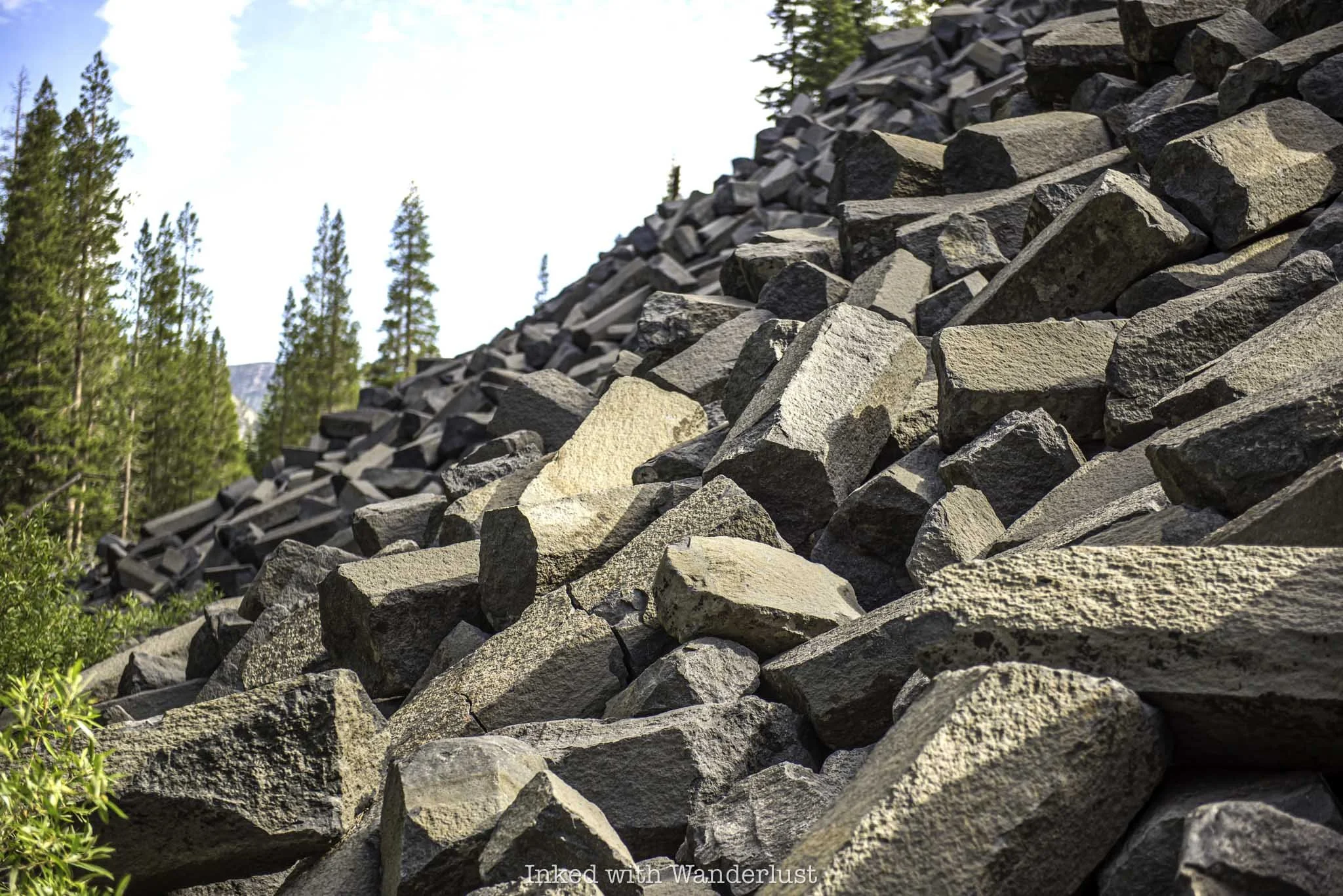 A close up of the pile of broken columns at Devils Postpile.