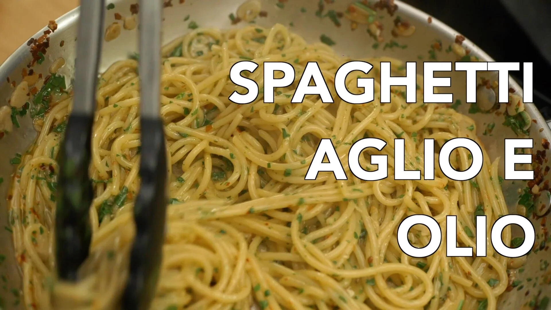 Spaghetti Aglio e Olio | 5 Ingredient Italian Pasta