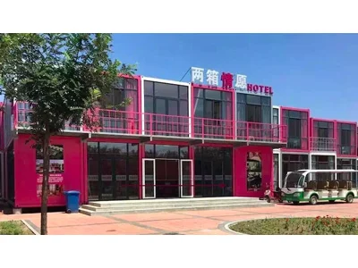 show-case-2--container-hotel.jpg