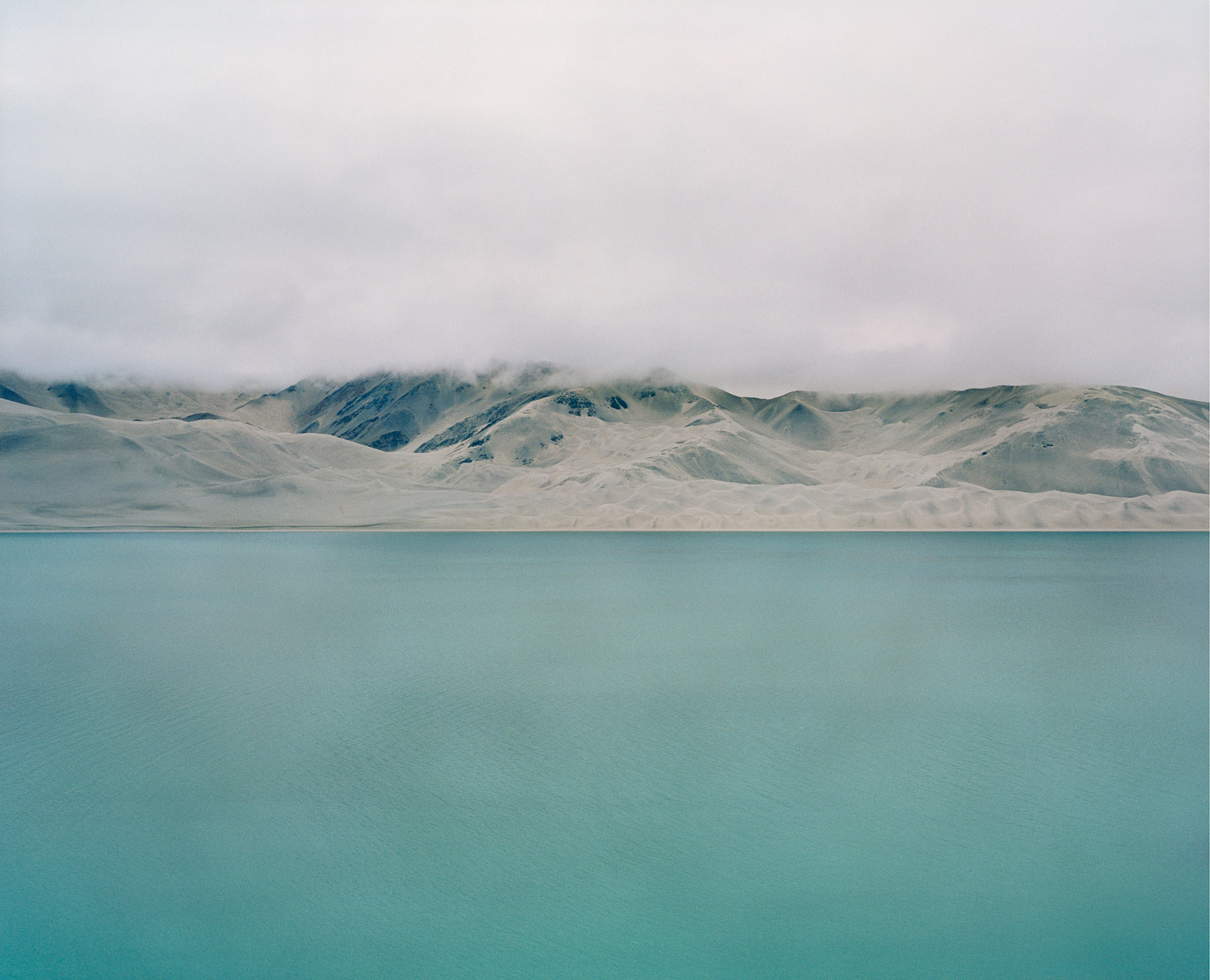  May 2016. Xinjiang province, China. View of Baishahu lake on the itinarary of the Karakoram highway, the road linking the western Chinese province of Xinjiang with Pakistan.  