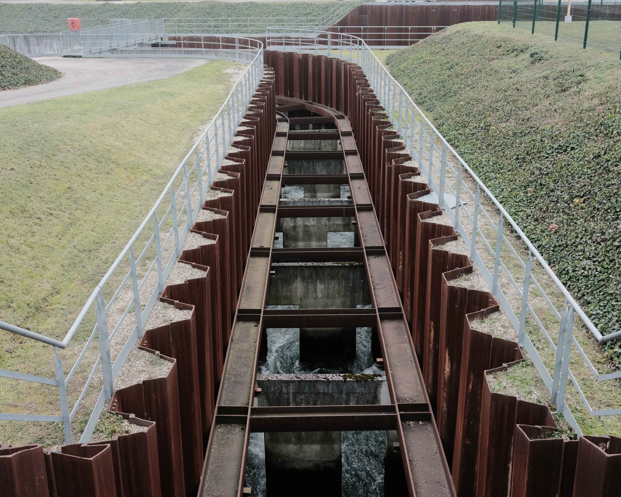  Fish passage at the Rhine river. The many dams on the Rhine stopped salmon and other migratory fish from travelling to their spawning areas. With the fish ladder the fish can swim upstream. Gambsheim, border of Germany and France. 