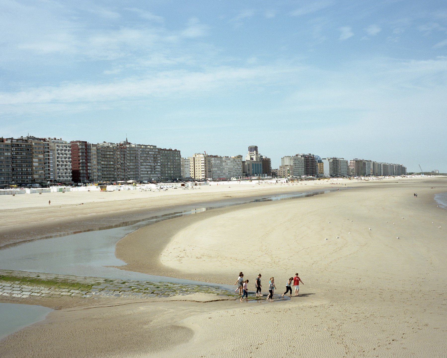  Belgium, Knokke-Heist. 2019. A view of the seaside of the small city at the border with Holland. Knokke-Heist is Belgium’s best-known and most affluent seaside resort, the territory witnessed an overbuilding, today the city has also a Casino among o