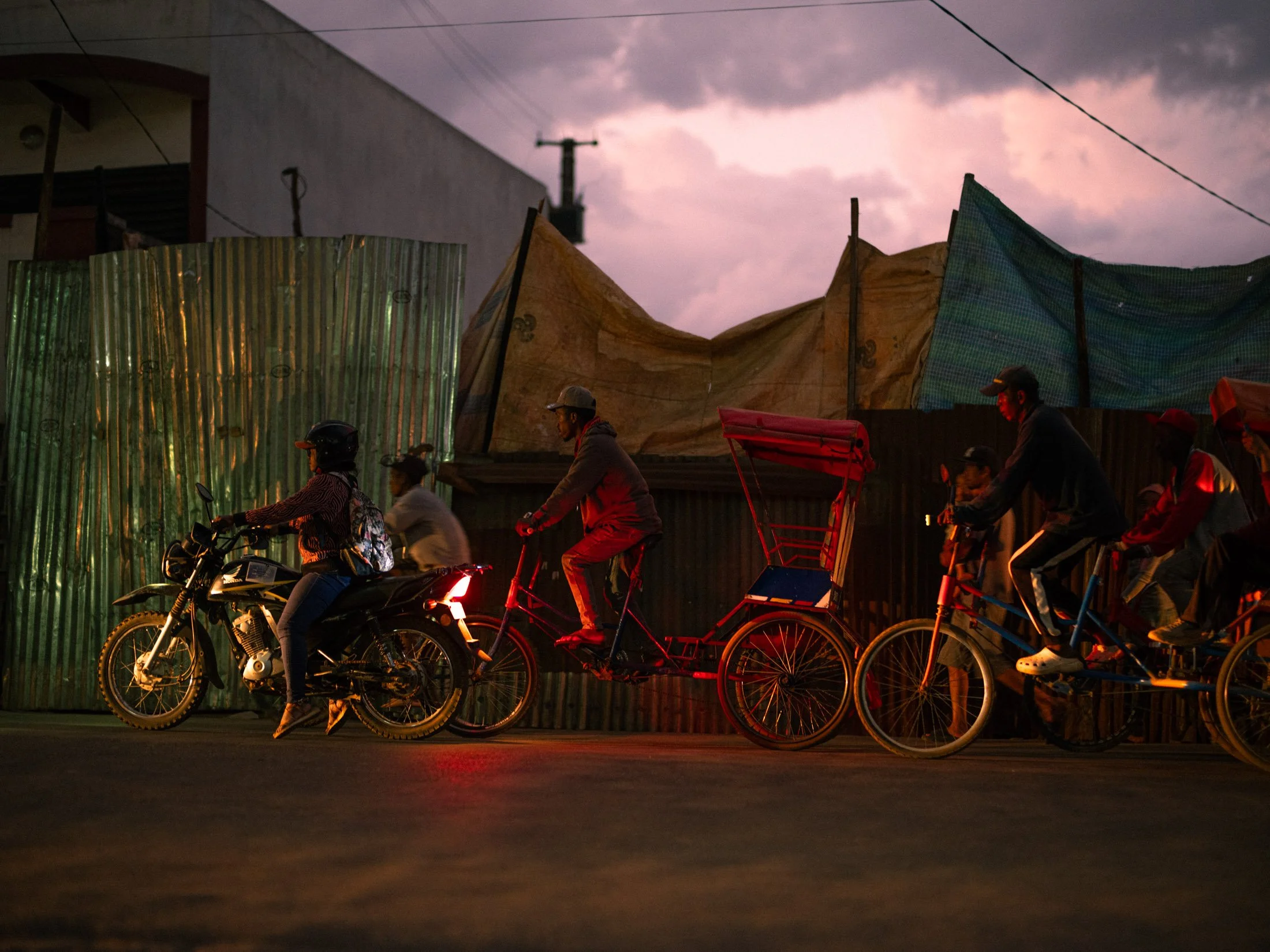 "Rickshaw Drivers Competing as Ultrarunners in Madagascar" Photo Essay for The Guardian | Romain Philippon
