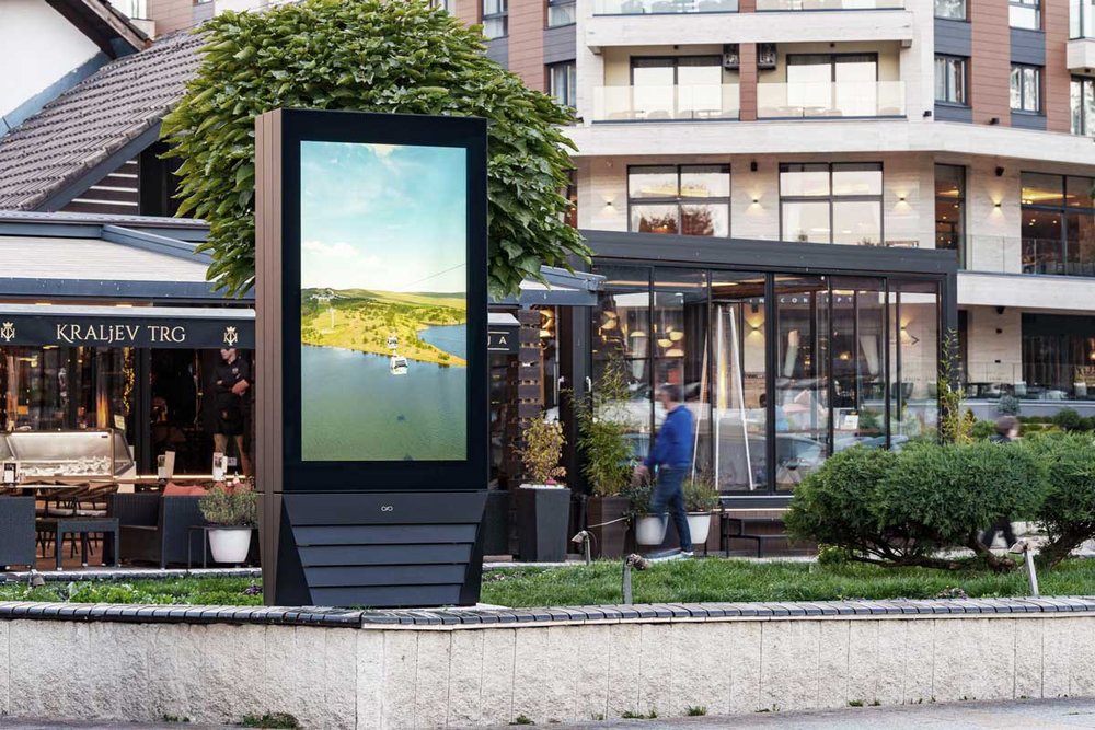 Case-Study-imotion-G7-75-Portrait-Singleside-DOOH-Zlatibor-Serbia-(3).jpg