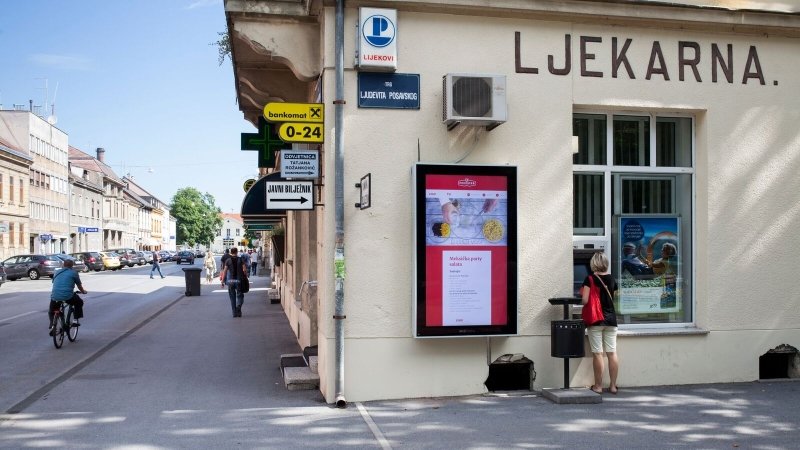 Case study - imotionFLOW 75 portrait wallmount Sisak.jpeg