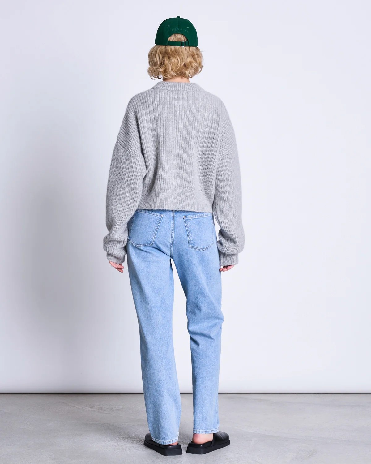 1_47_JNJ_AW23_Beni_LightGrey_Alba_Lightblue_0524_1800x1800.jpg
