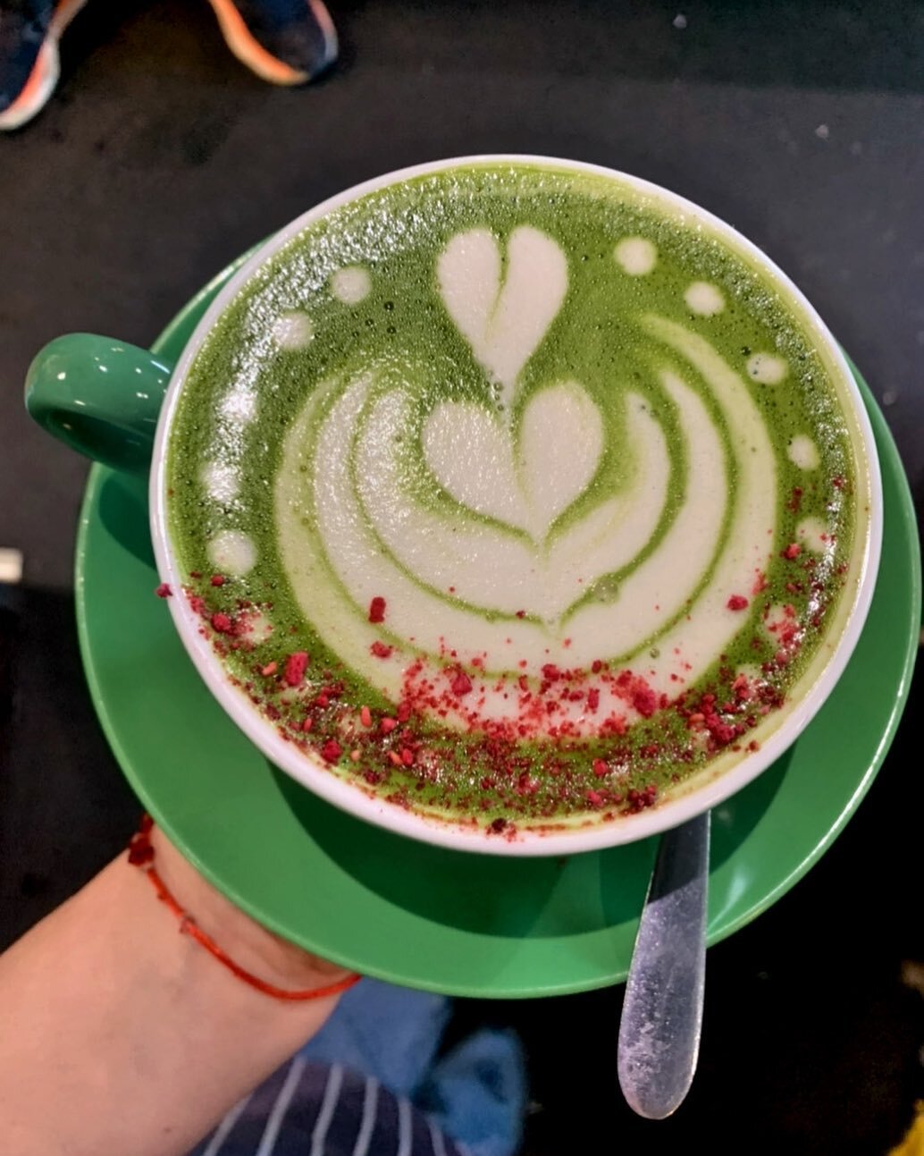 Matcha Almond Latte 🌿

#matchalatte  #veganedinburgh #edinburghvegan #latte#grassmarket #dessert #hulajuicecafe #brunch #edinburghfoodie #edinburghfoodblogger #edinburghstudent #studentlife #realfood #instafood #juicebar #tasty #delicious #grassmark