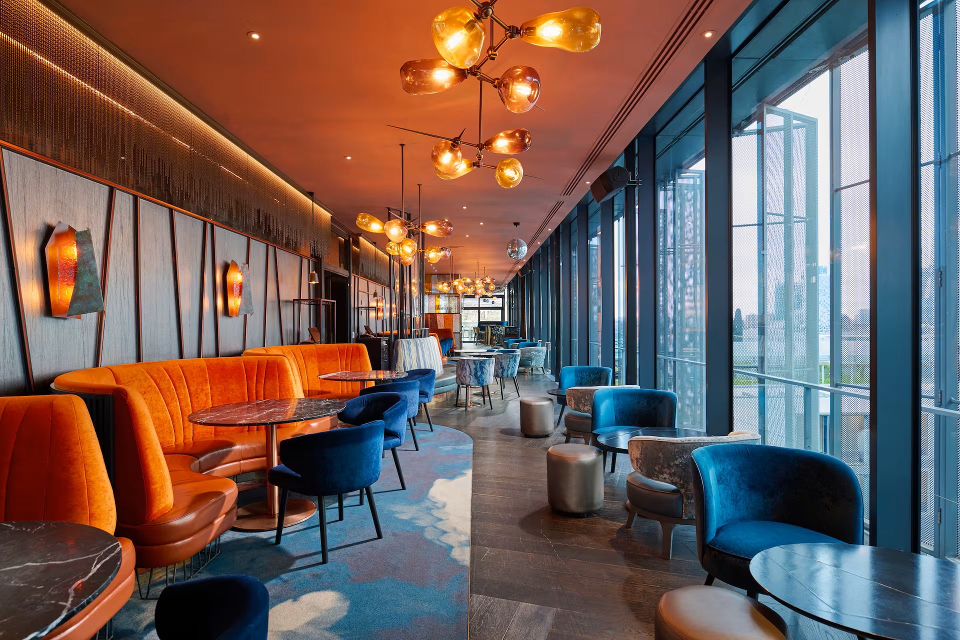 lontldi-food-beverage-lounge-area-009.jpg