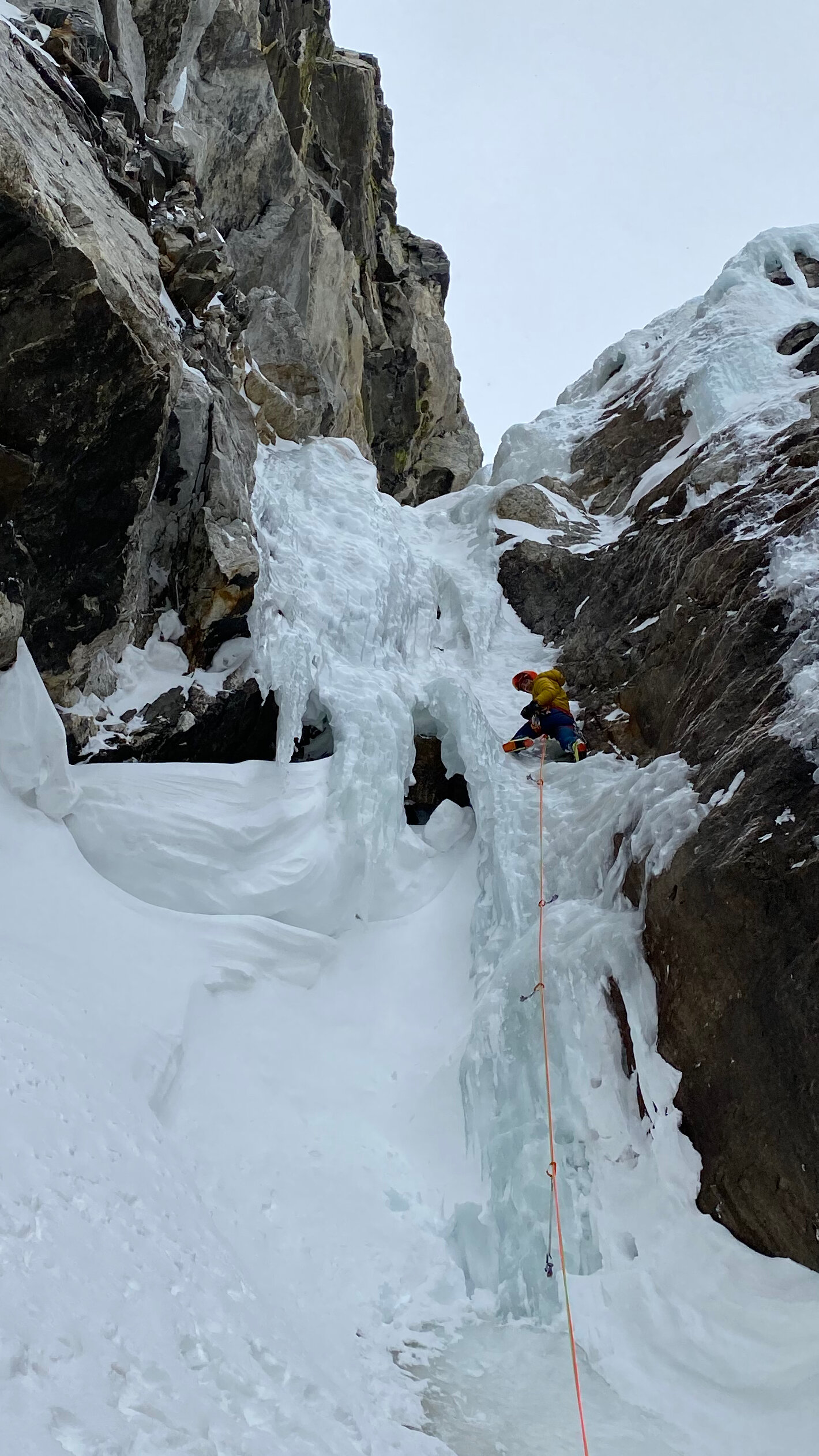 Chris leading the WI4 crux pitch