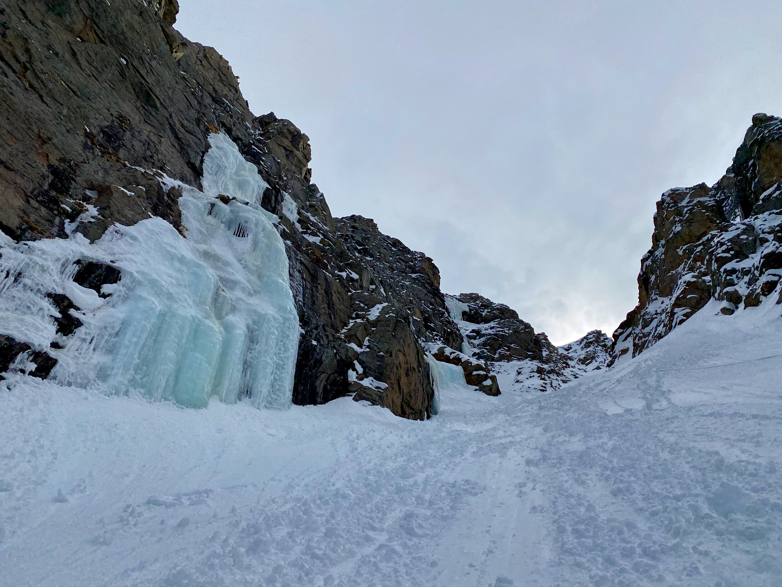 One of the many ice flows lining the walls of the Cham