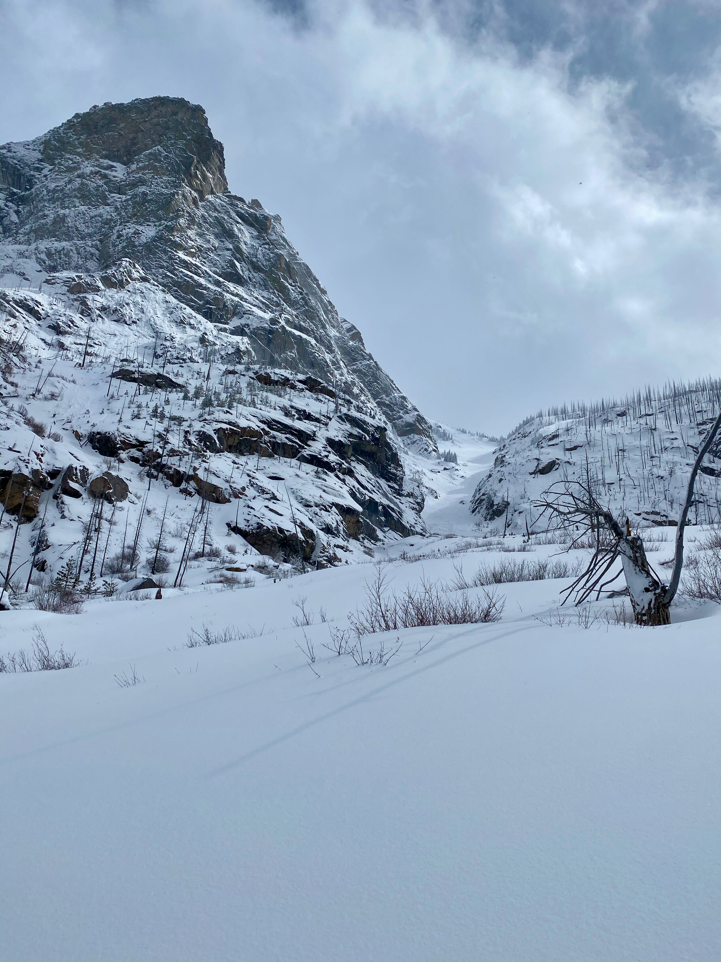 Looking up the NW Gully of Peak 10422