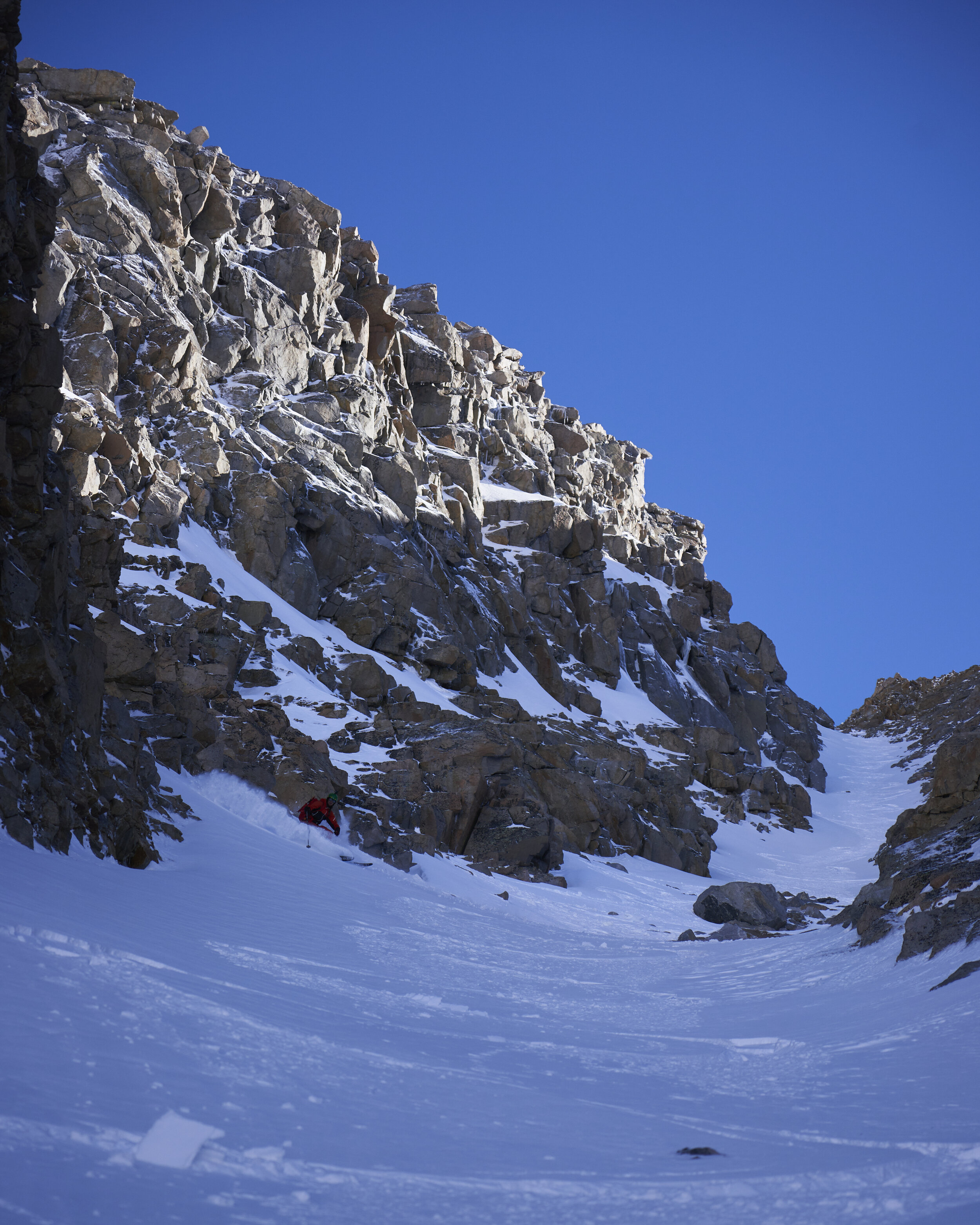 Skiing down the South Couloir of Whitetail