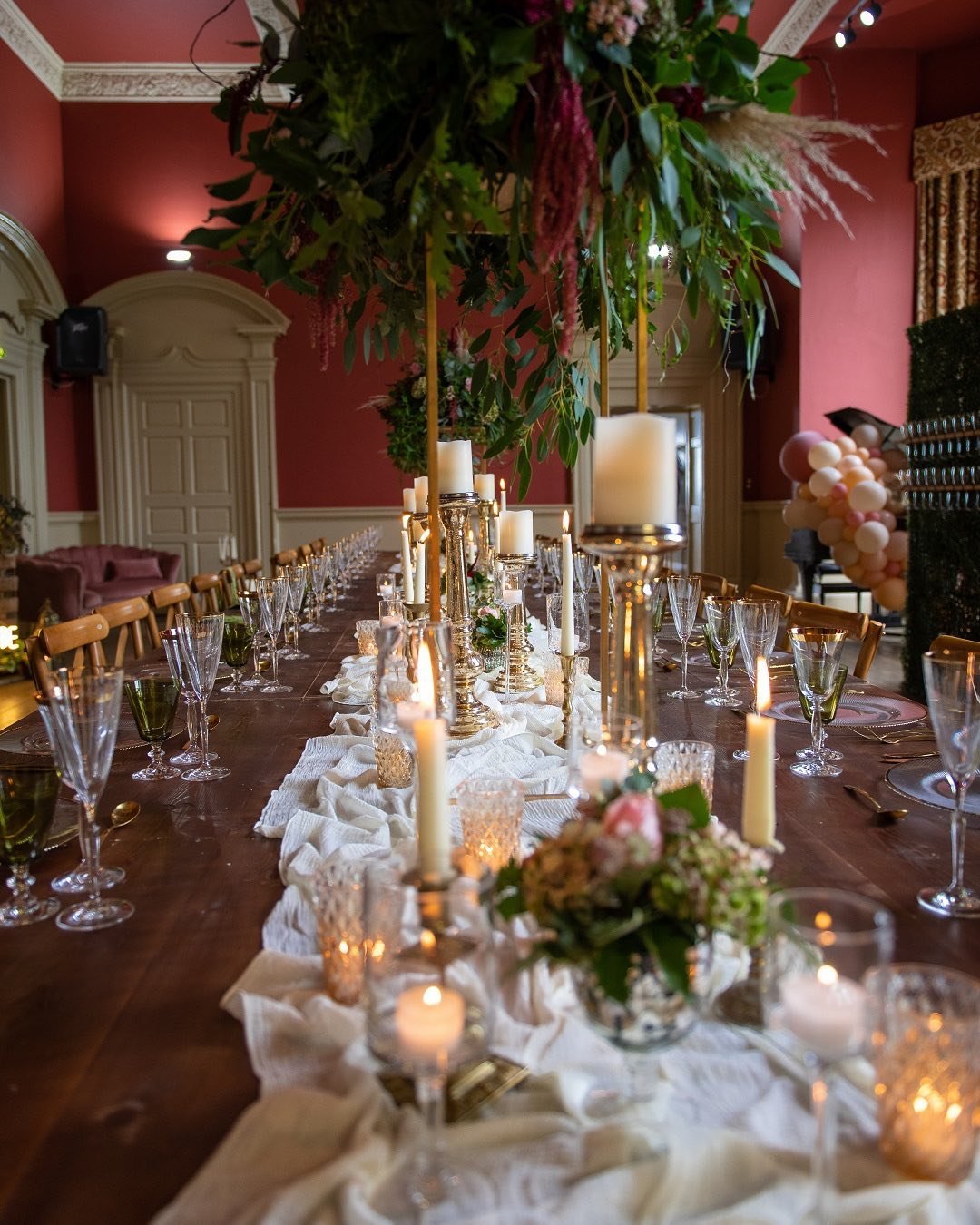 Delighted to have Slindon House featured in the December 2020/January 2021
edition of Your Sussex Wedding. Big shout out to all the amazing suppliers
who helped me showcase this lovely venue. Please head over to the link in my
Bio to see more. VENUE 