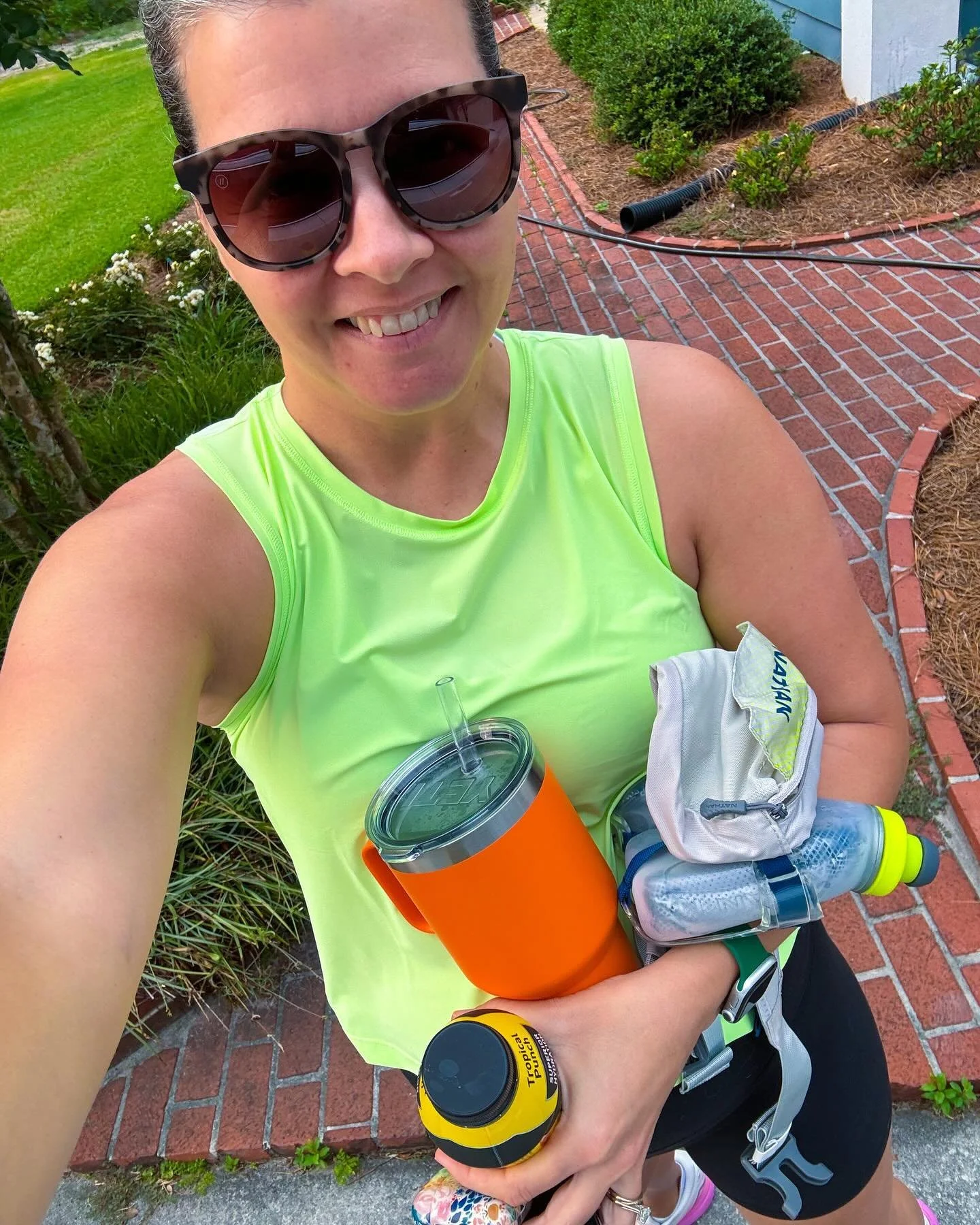 Headed out for a long run this morning with my stuff. 😂 What is your &ldquo;can&rsquo;t live without&rdquo; items on a long run?  For me it is water, a belt to hold my keys and phone and sunglasses. 
.
.
.
#floridarunner #5ktraining #faster5k #faste