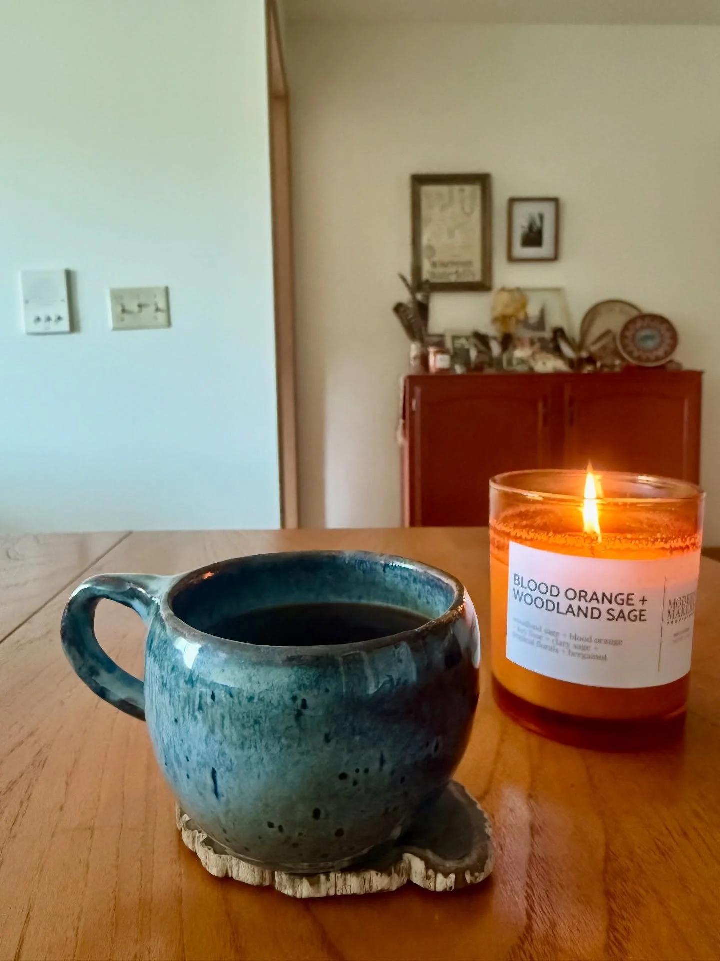 Grab a loved one and hygge🍂

&ldquo;Hygge (\(/h(j)u/\)) is a Danish and Norwegian word for a feeling of cozy contentment and well-being derived from simple, comforting things. 

It&rsquo;s about creating a warm atmosphere and enjoying life&rsquo;s s