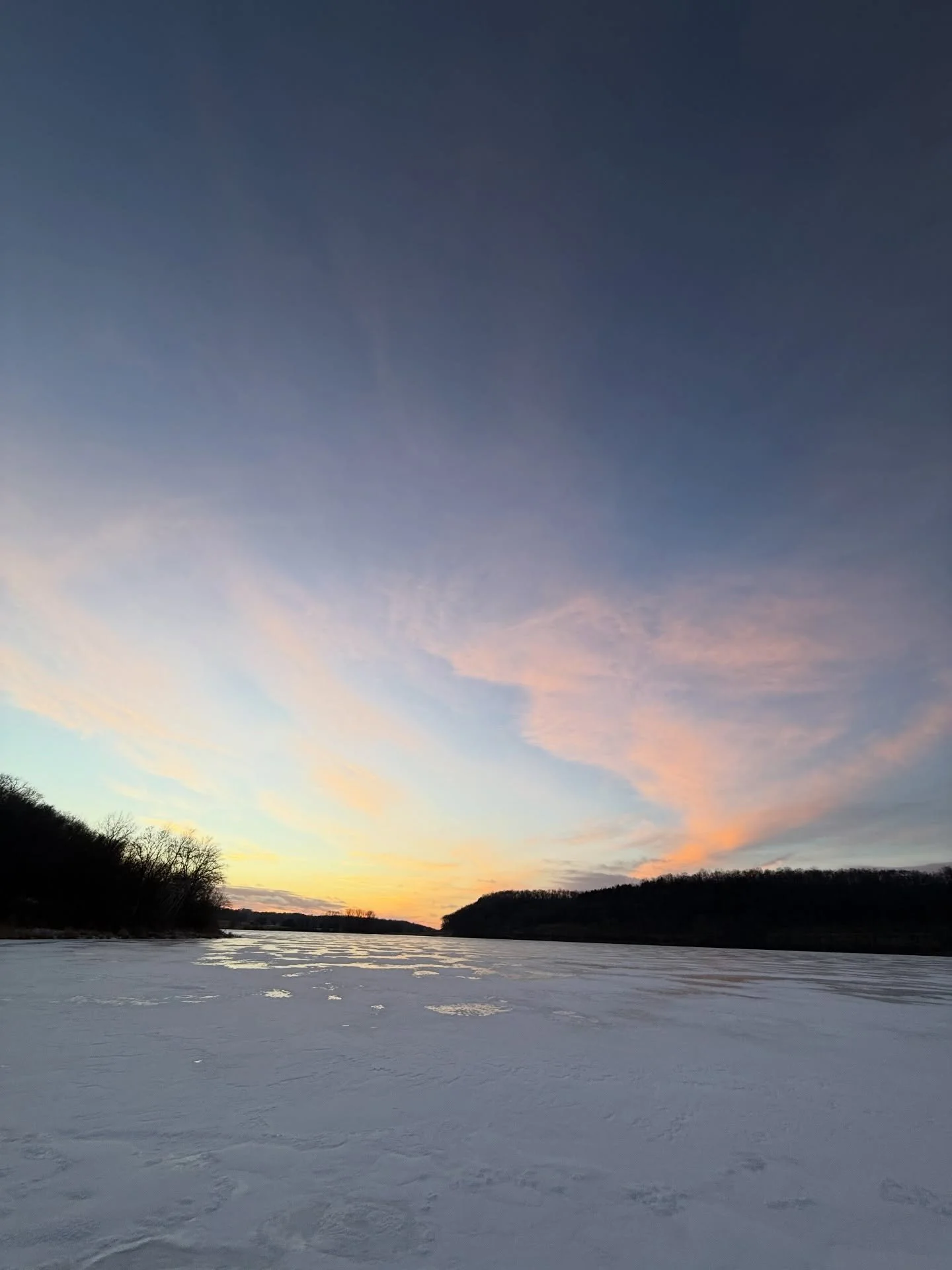 Tapping into your seven senses, what do you get from these images?

The fast changing sky reminds that beautiful moments are fleeting. Fully bask in them. Treasure them. Don&rsquo;t take them for granted.

#shamanic #shamanicjourney #shamanichealing 