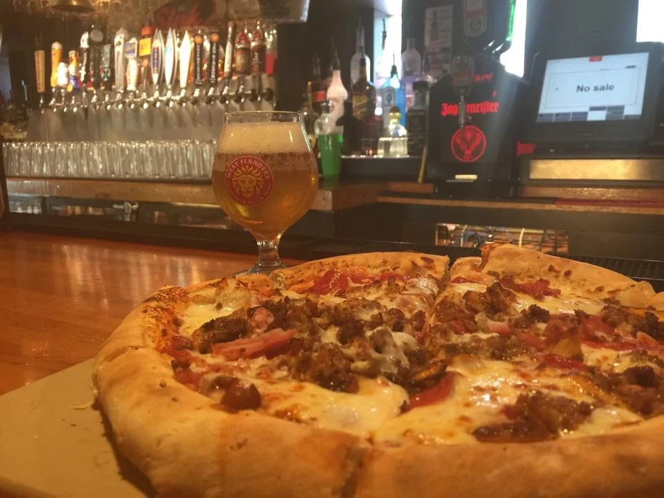 The Sink's Famous Ugly Crust Pizza